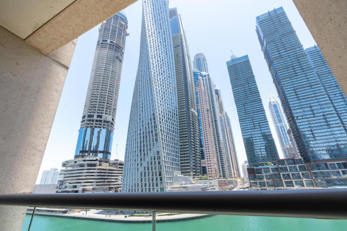Vacay Lettings 1 BR -Edge of canal Marina view