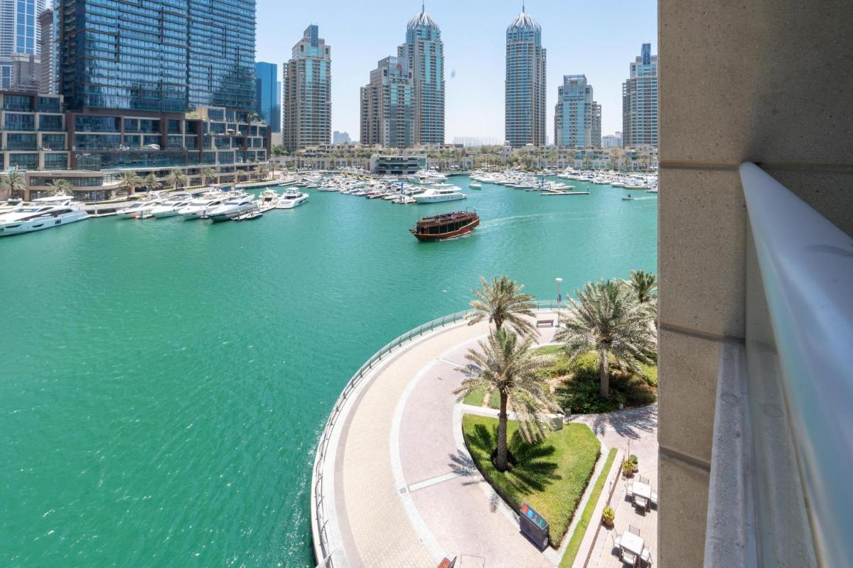 Vacay Lettings 1 BR -Edge of canal Marina view