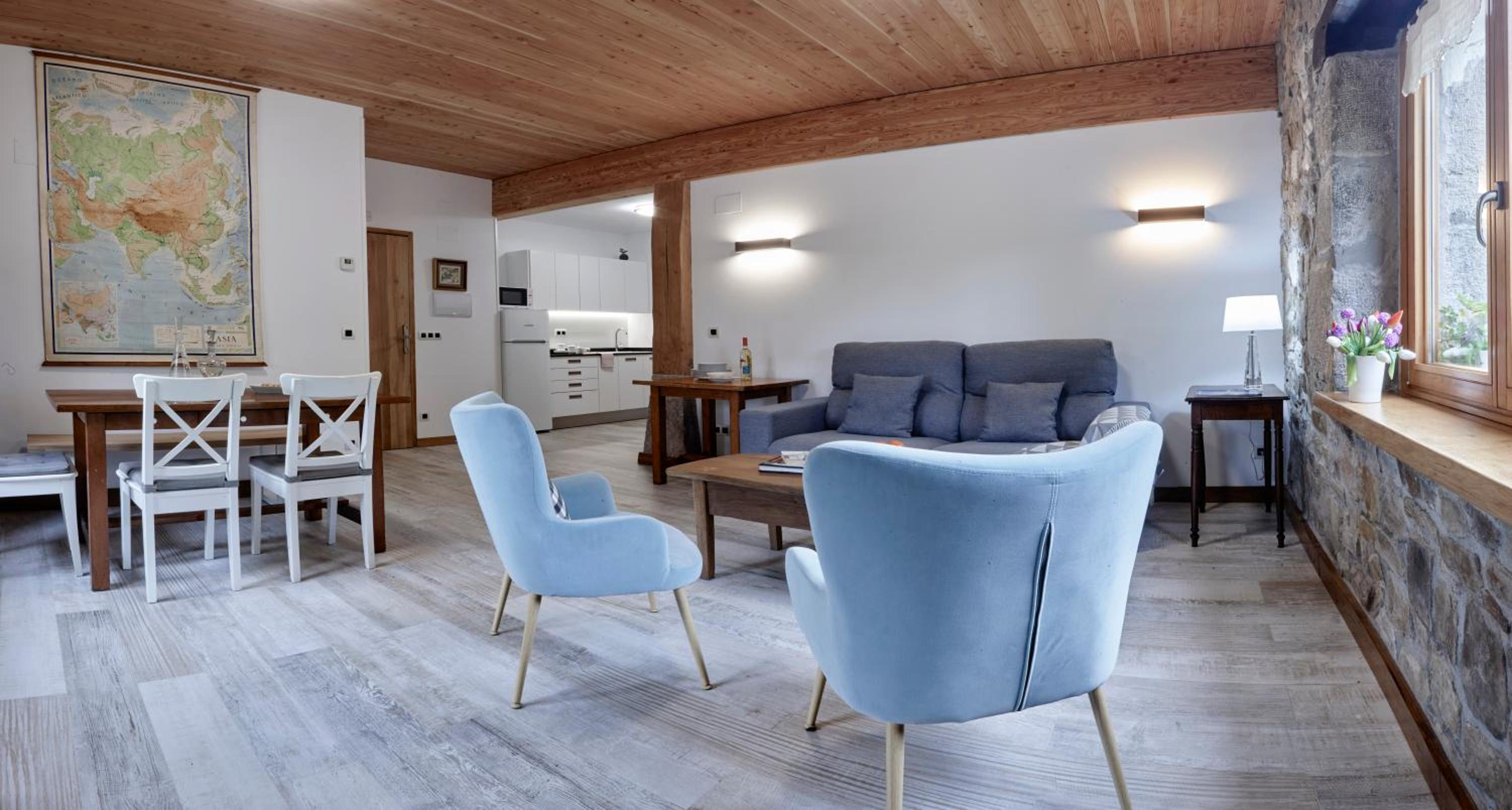 Apartamentos Ea Astei
