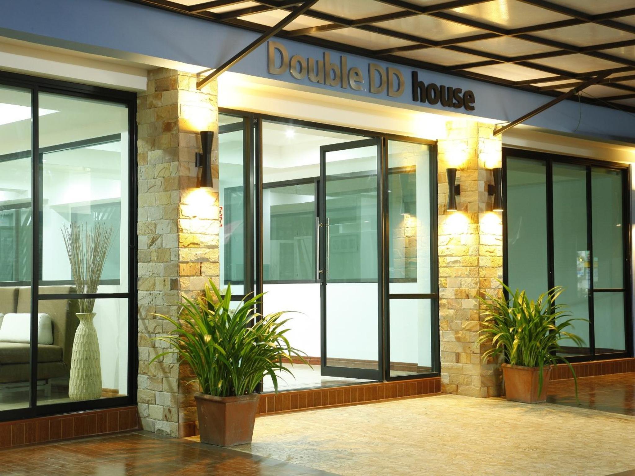 Double DD House at MRT Sutthisarn
