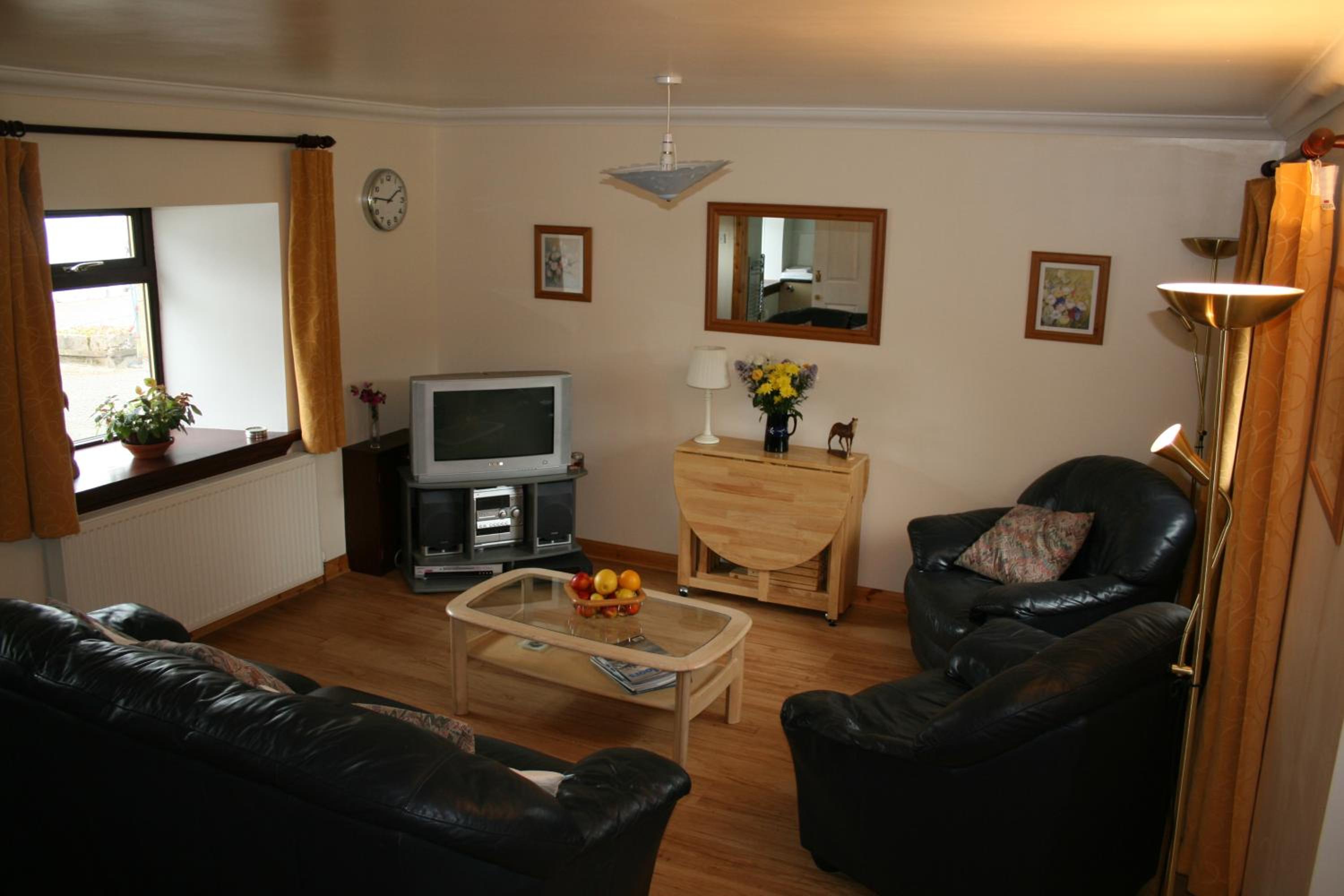 Corehouse Farm Cottages - Dairy, Granary & Sawmill