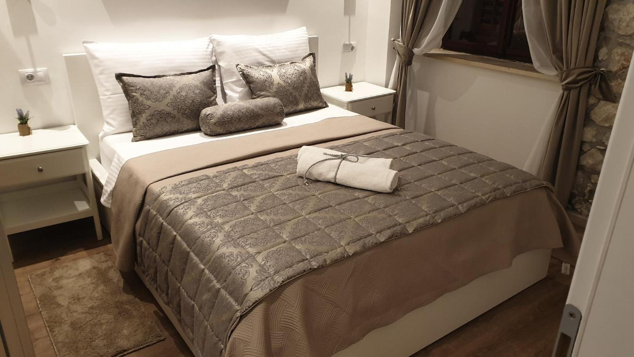 Placeta Apartments & Rooms