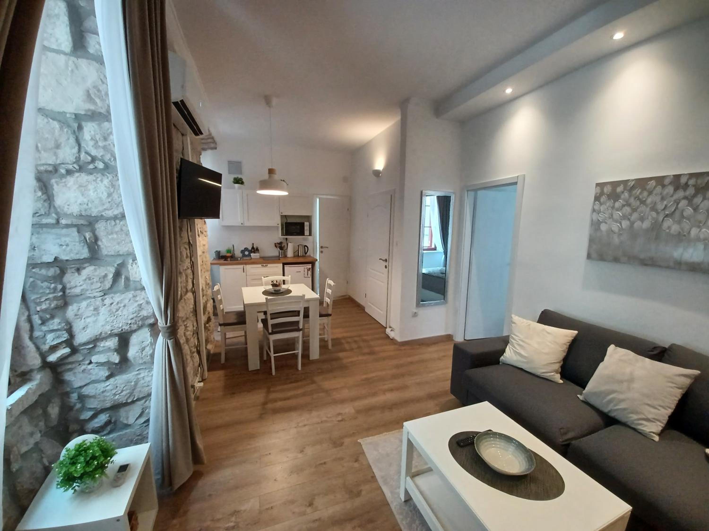 Placeta Apartments & Rooms