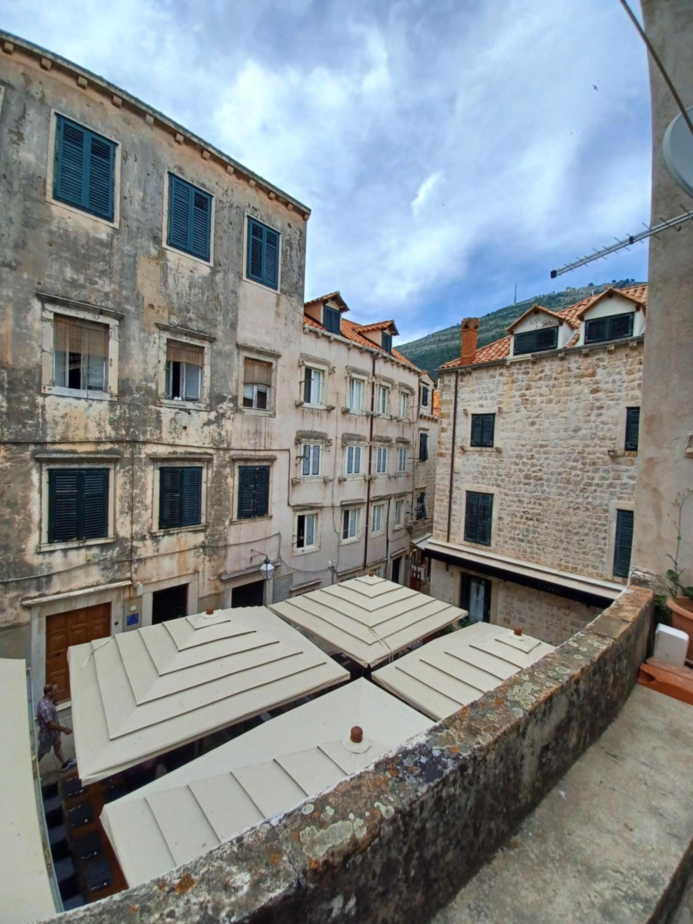 Placeta Apartments & Rooms