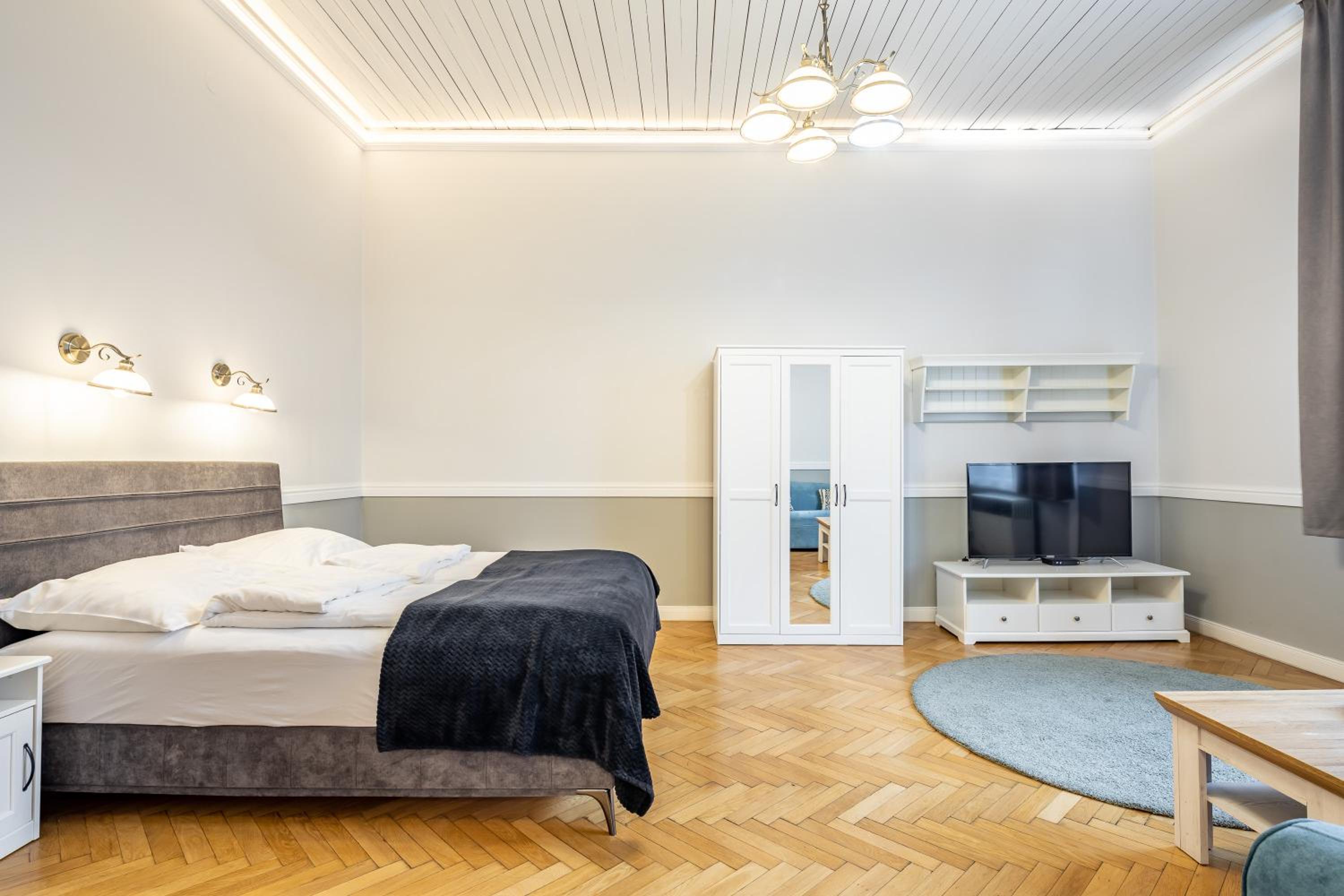 Luxurious Apartments At City Center view 4