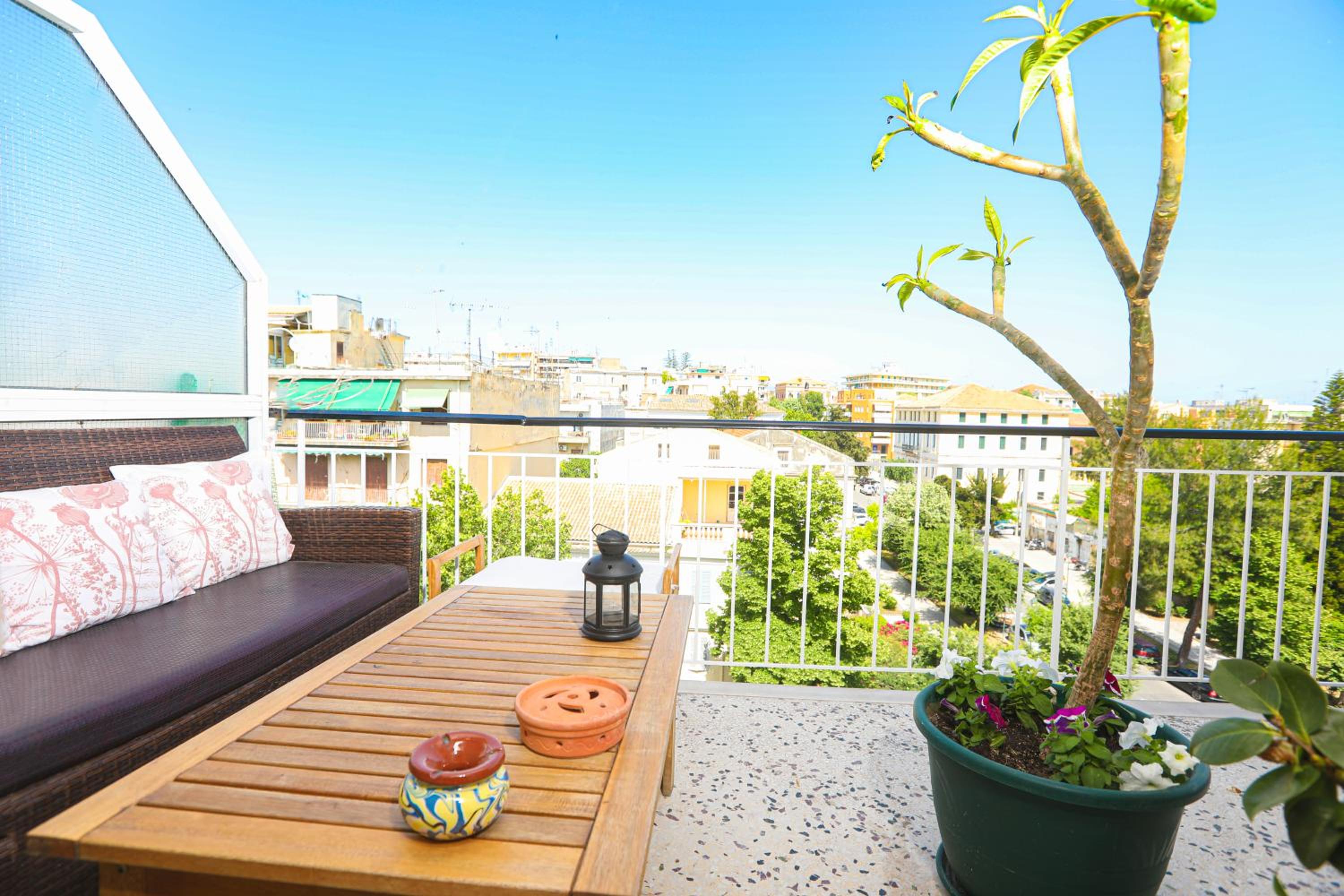 Luccil's Home Downtown view 3