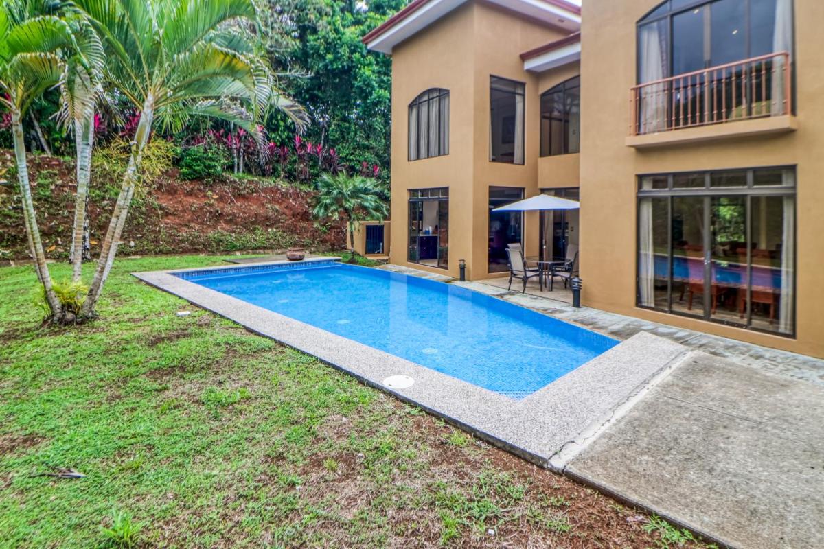 Esterillos Estates Coconut 38