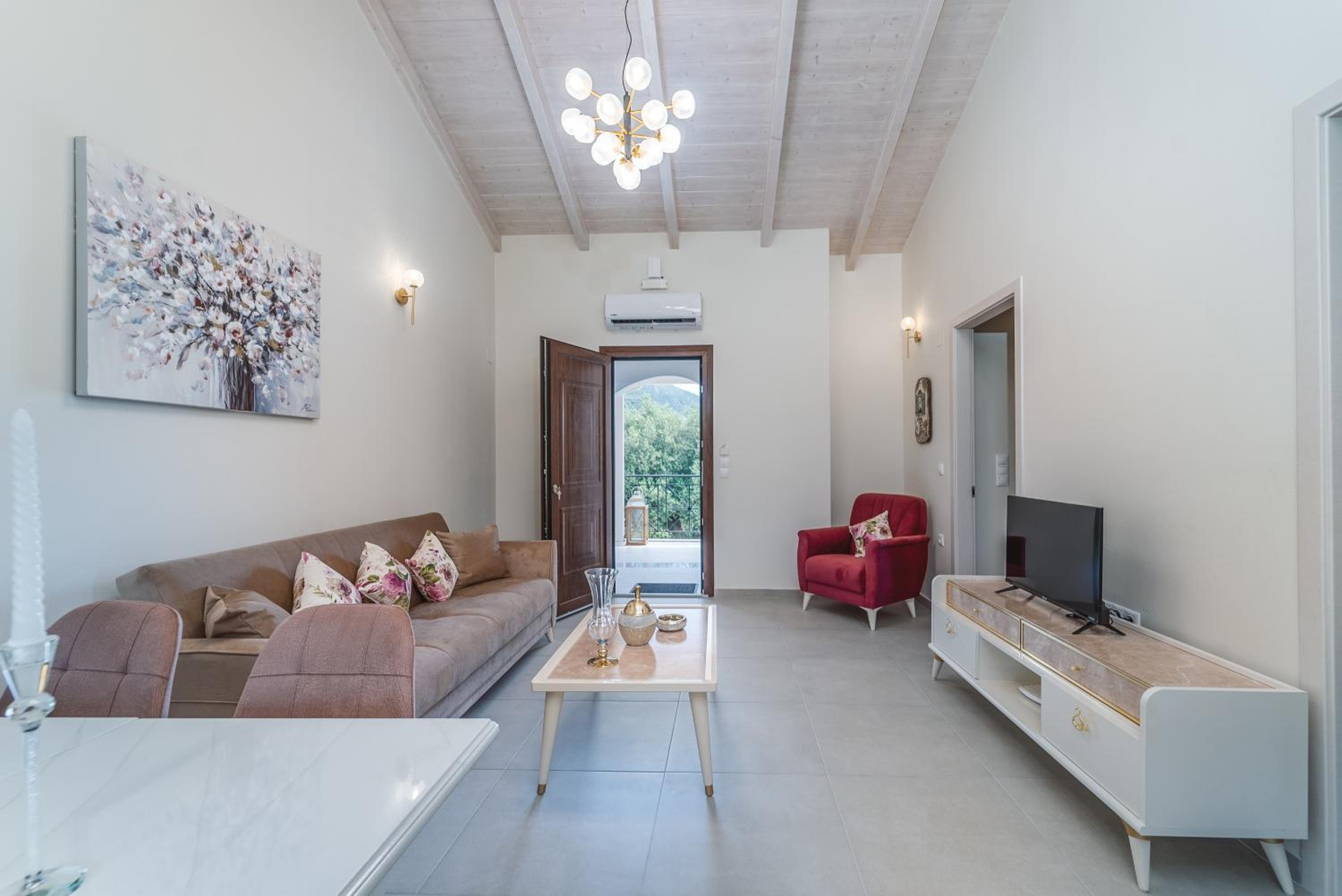 Vincenzo Suites