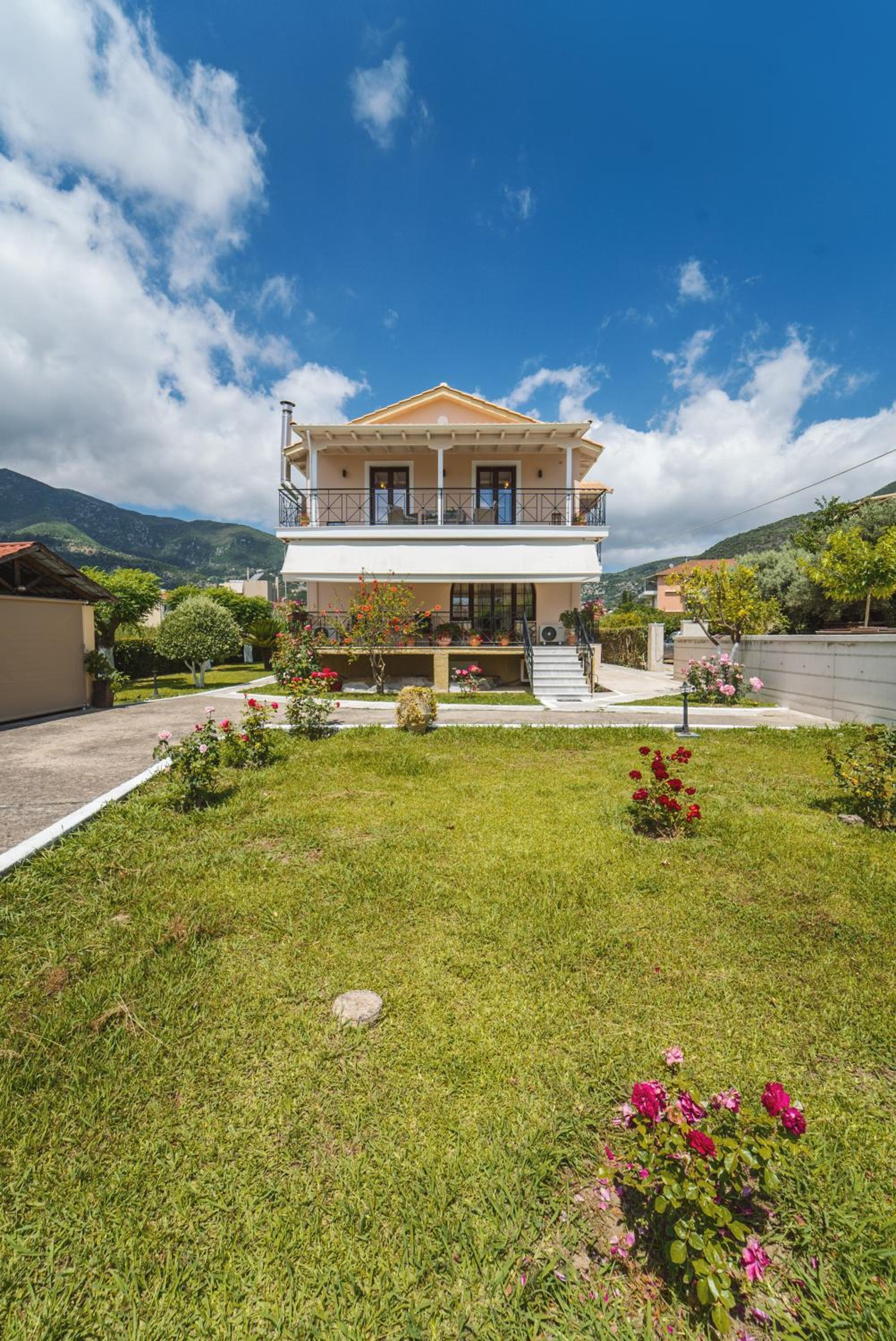 Vincenzo Suites