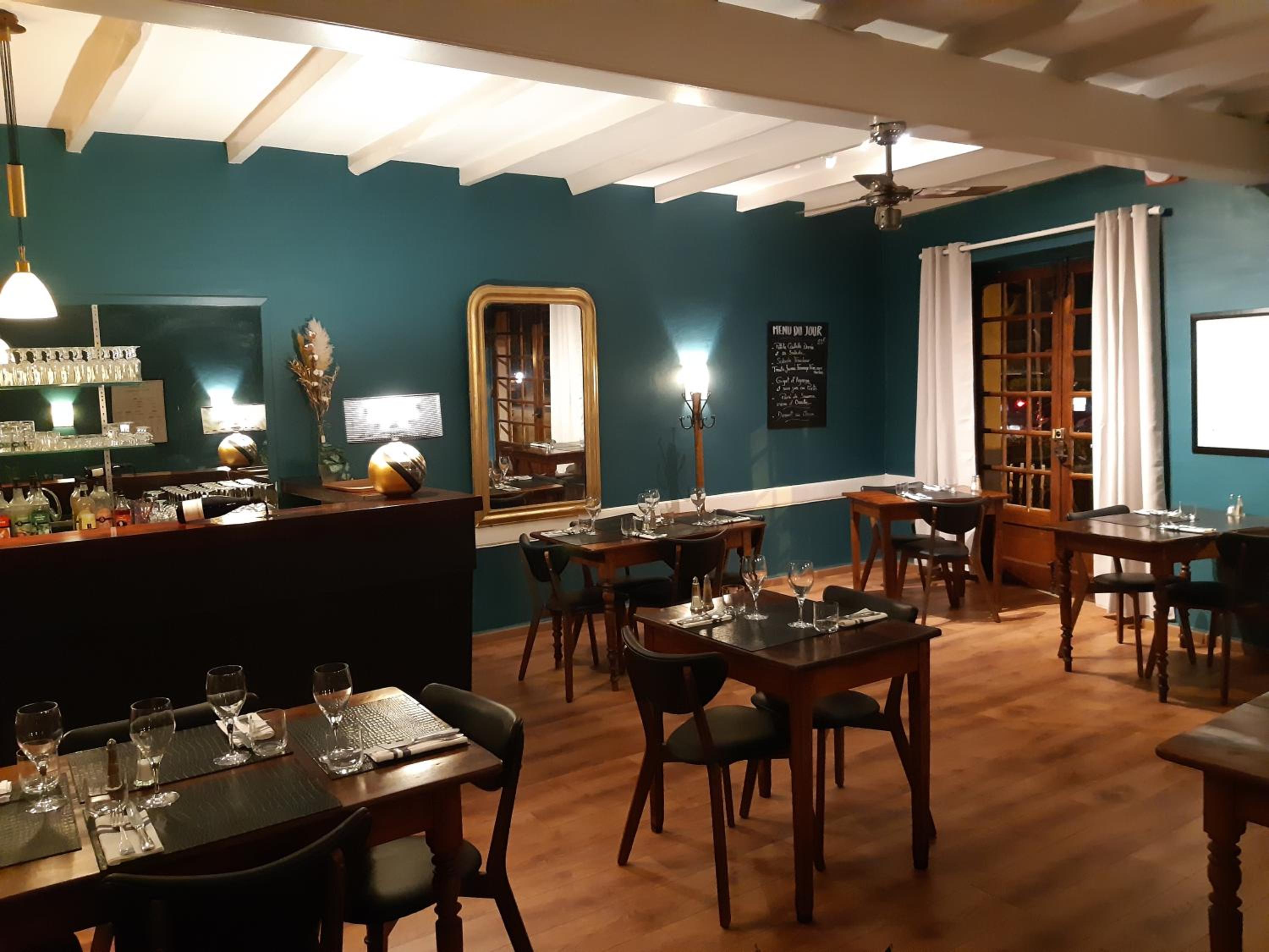restaurant