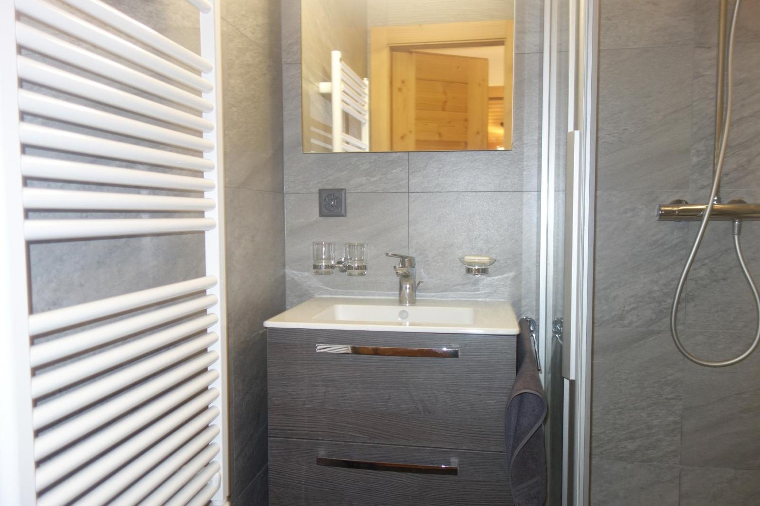Mont-Rouge E 012 - VIEW apartment 6 pers