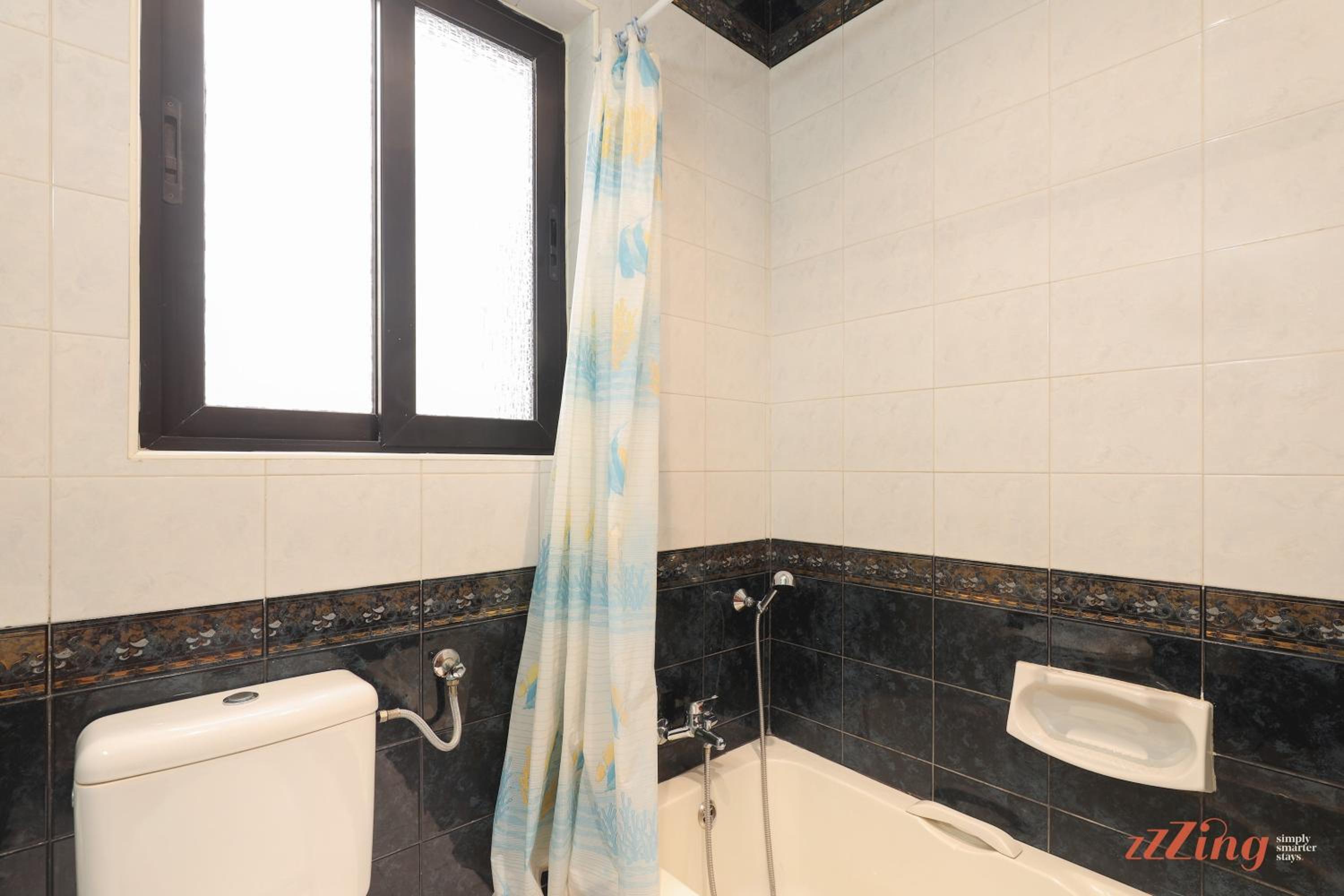 Beachfront 2BR Holiday Home in Mellieha Seashore