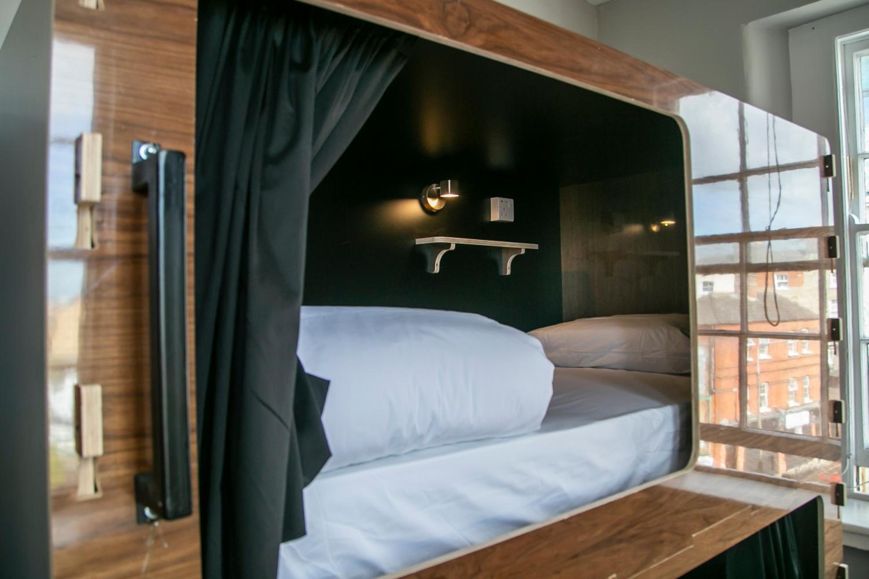 Leevin Stay Hostel