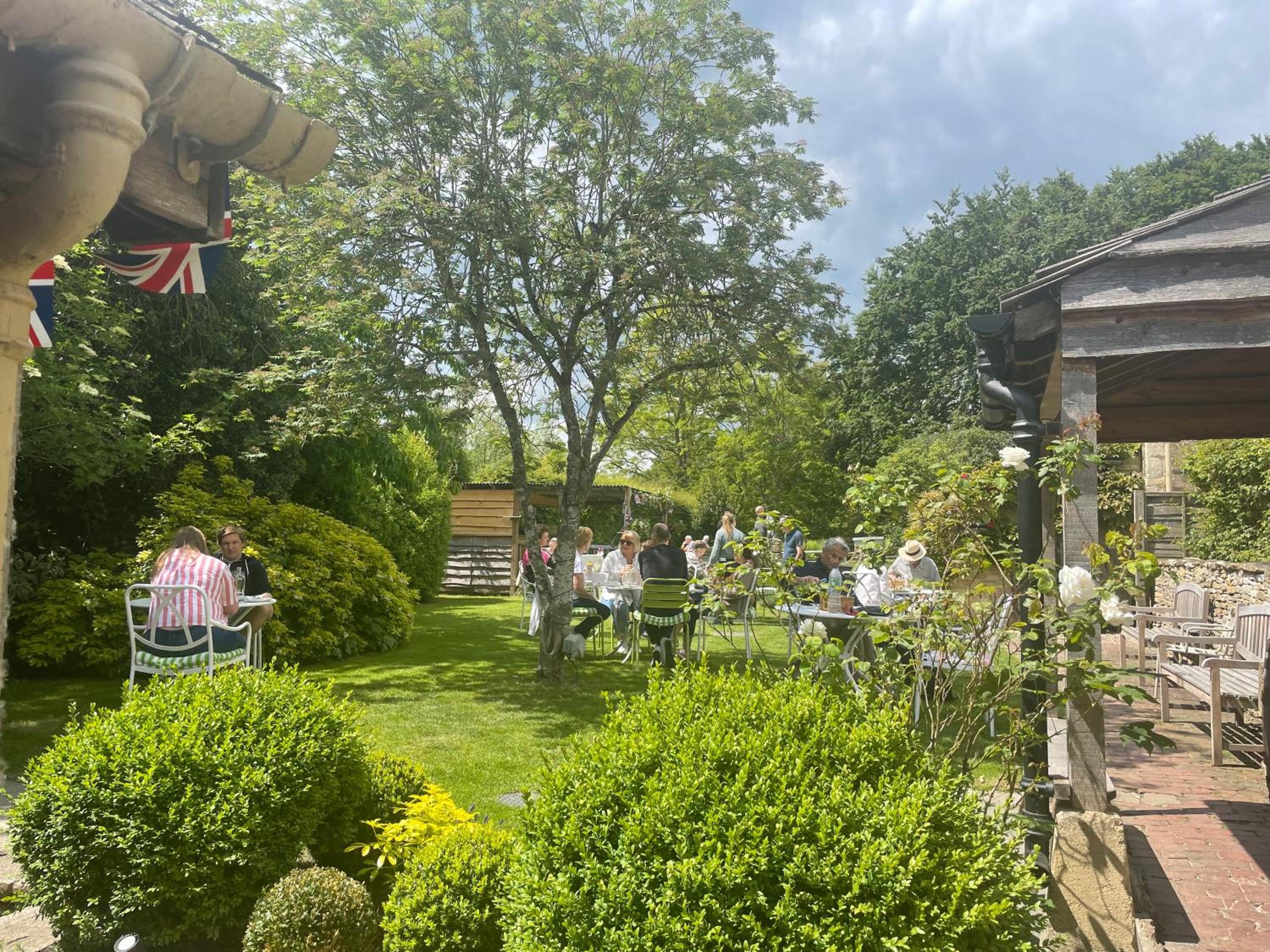 The Swan Inn Swinbrook view 3