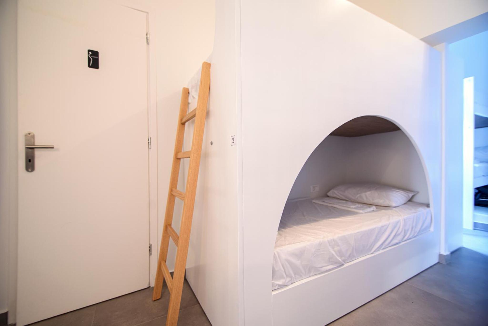 Central Hostel Oia photo 2