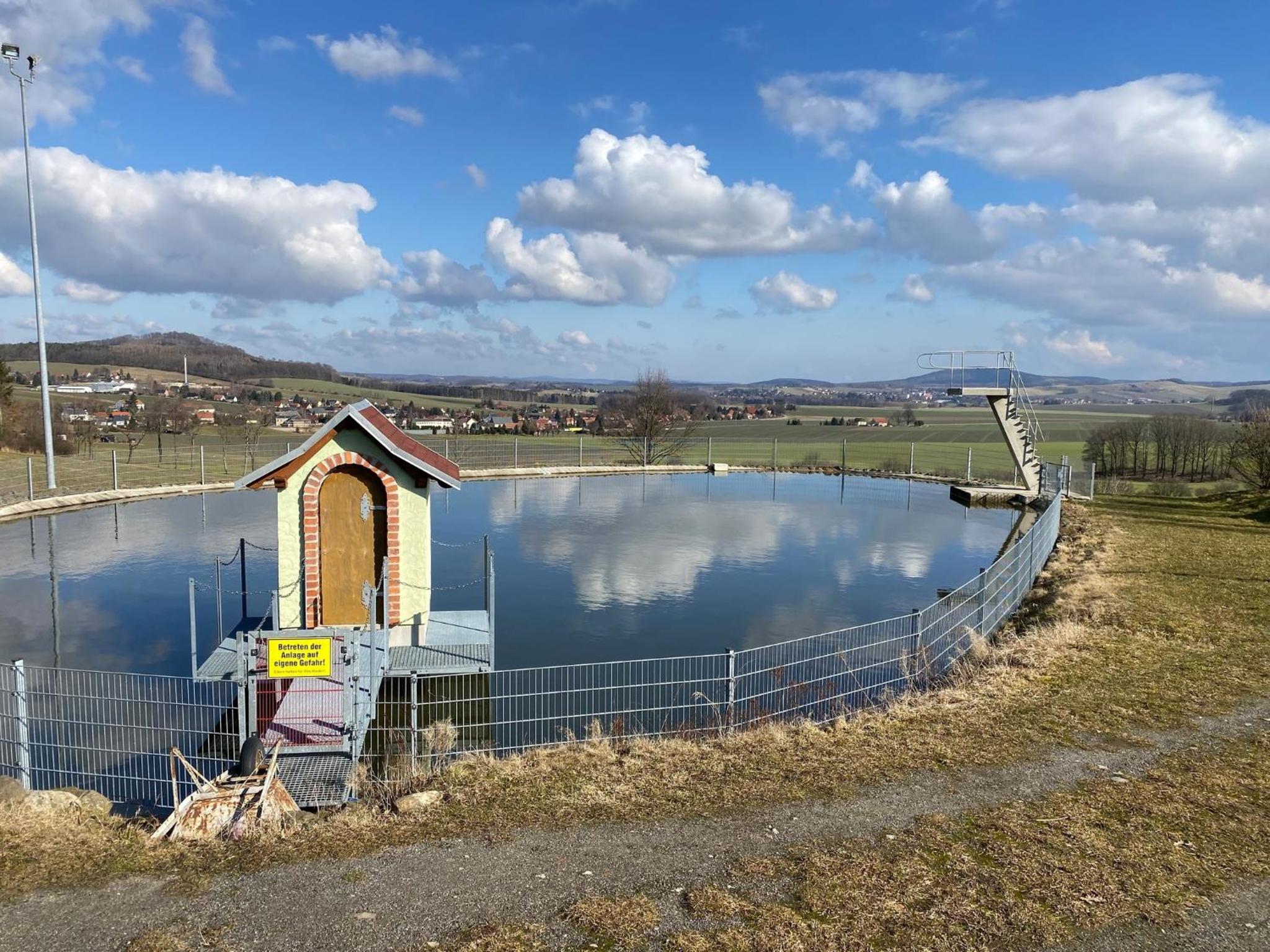 Ferienhaus Bimmelbahn 2 - Familienferienhaus 100 m am Dampflokbahnhof Sauna Trampolin Spielezimmer