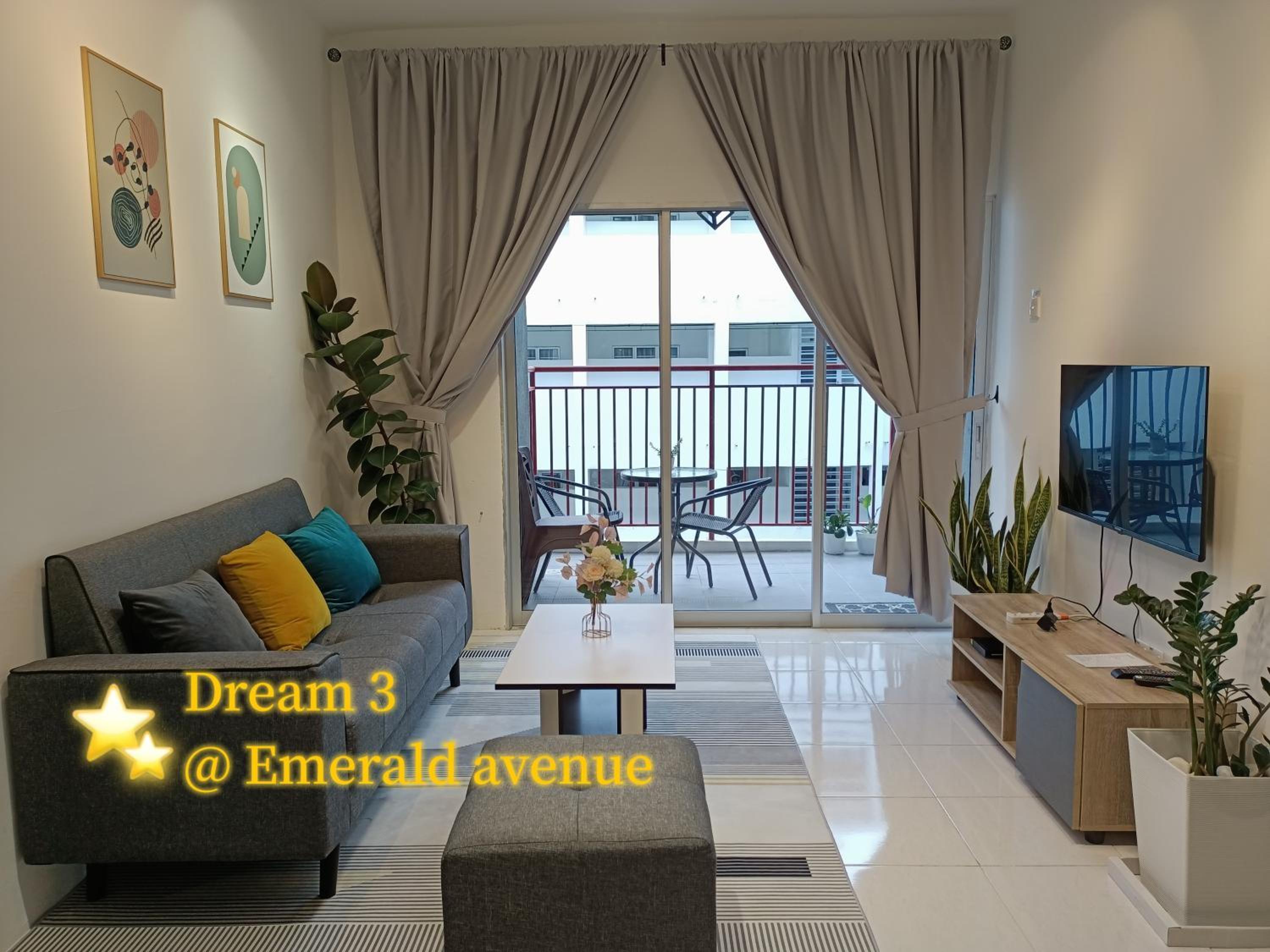 Dream 3 @ Emerald avenue photo 4