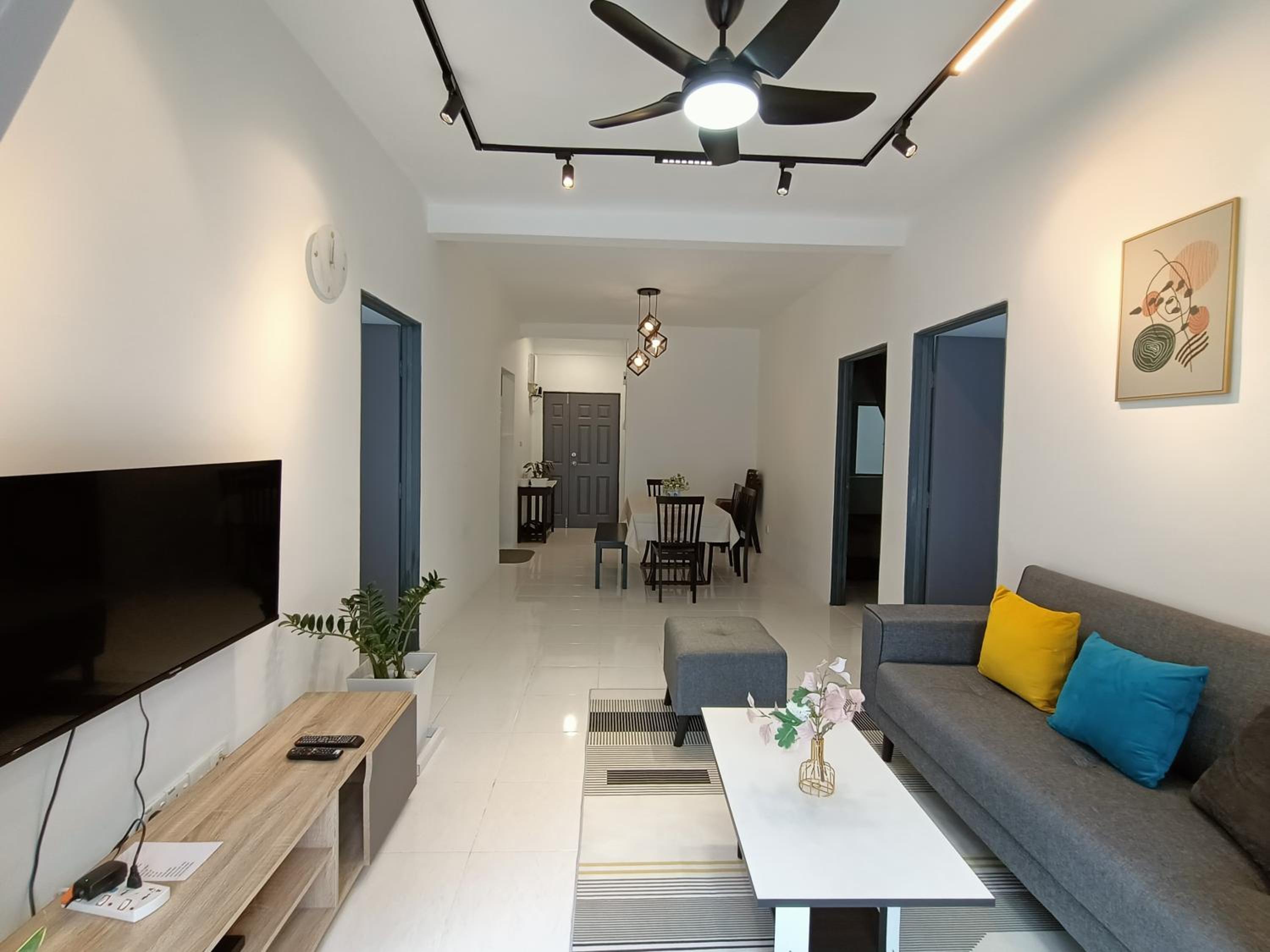 Dream 3 @ Emerald avenue photo 2