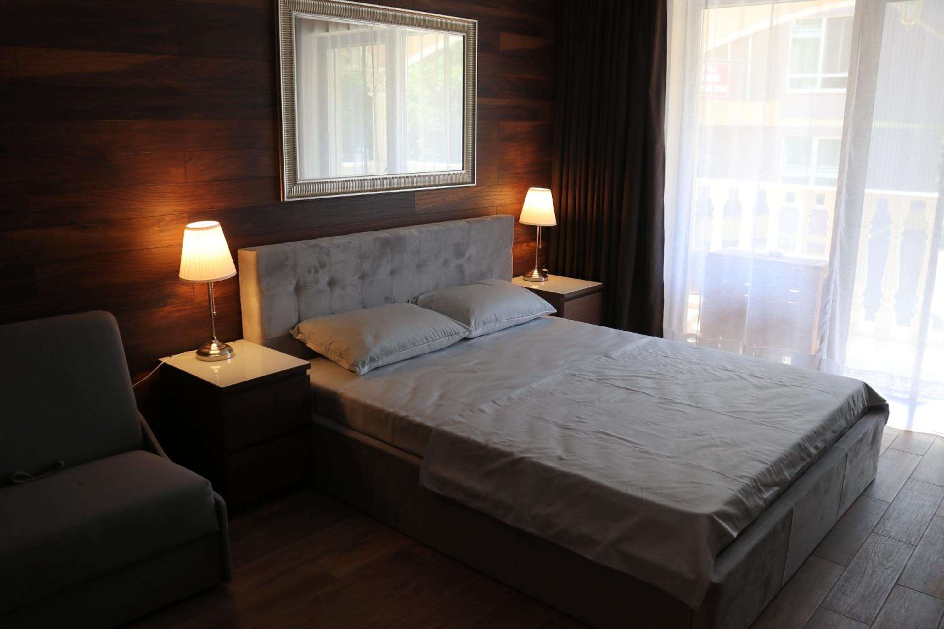 Valencia Gardens Luxury Studios