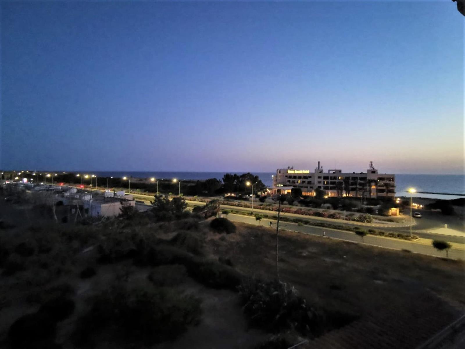 COSea Living: Seaside 2 Bedroom Flat Kings Palace 209 view 3