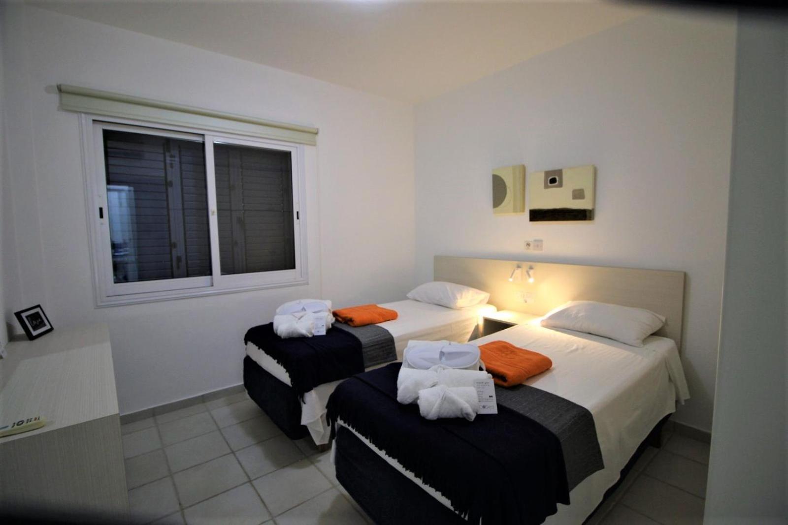 COSea Living: Seaside 2 Bedroom Flat Kings Palace 209 view 4