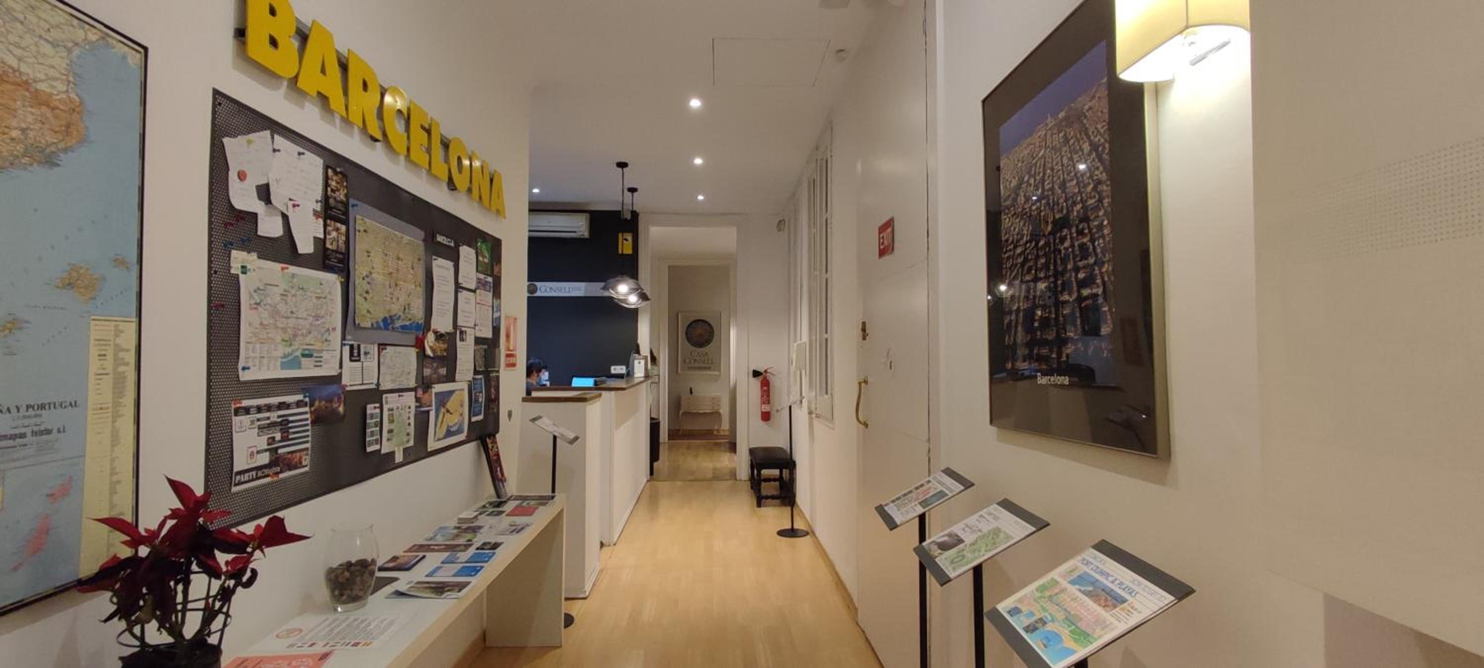 Casa Consell Gran Via, Guest House