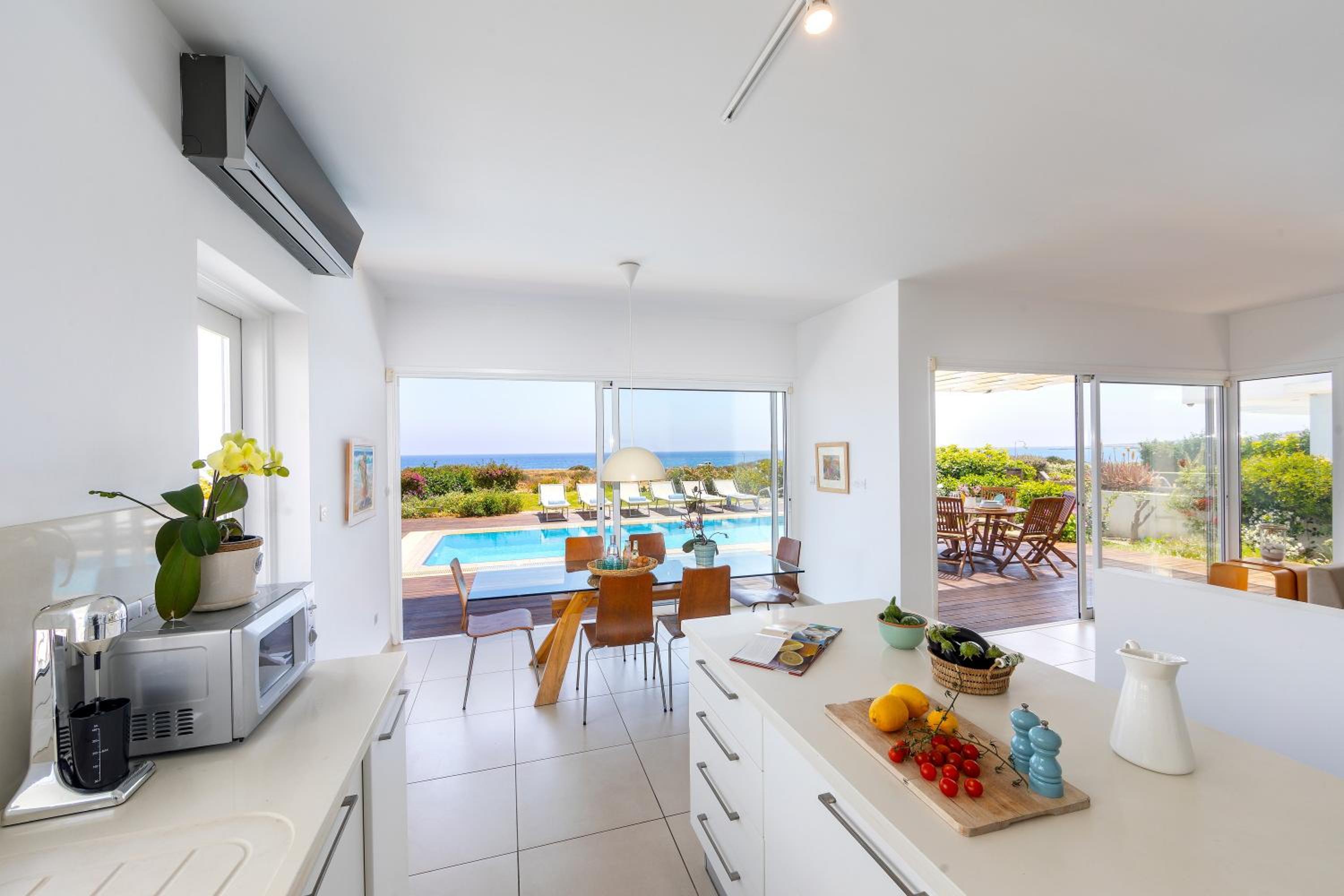 Protaras Beachfront Villa Alia