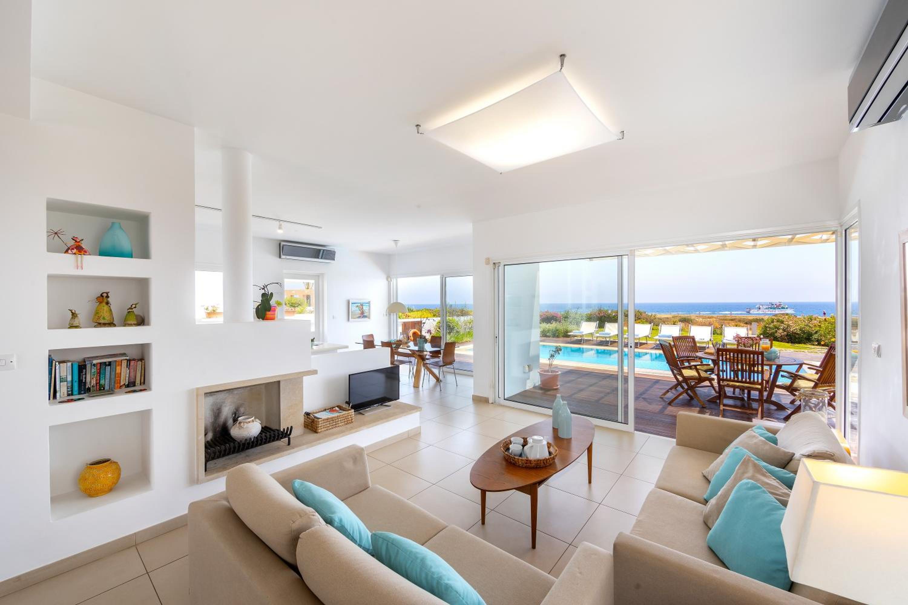 Protaras Beachfront Villa Alia