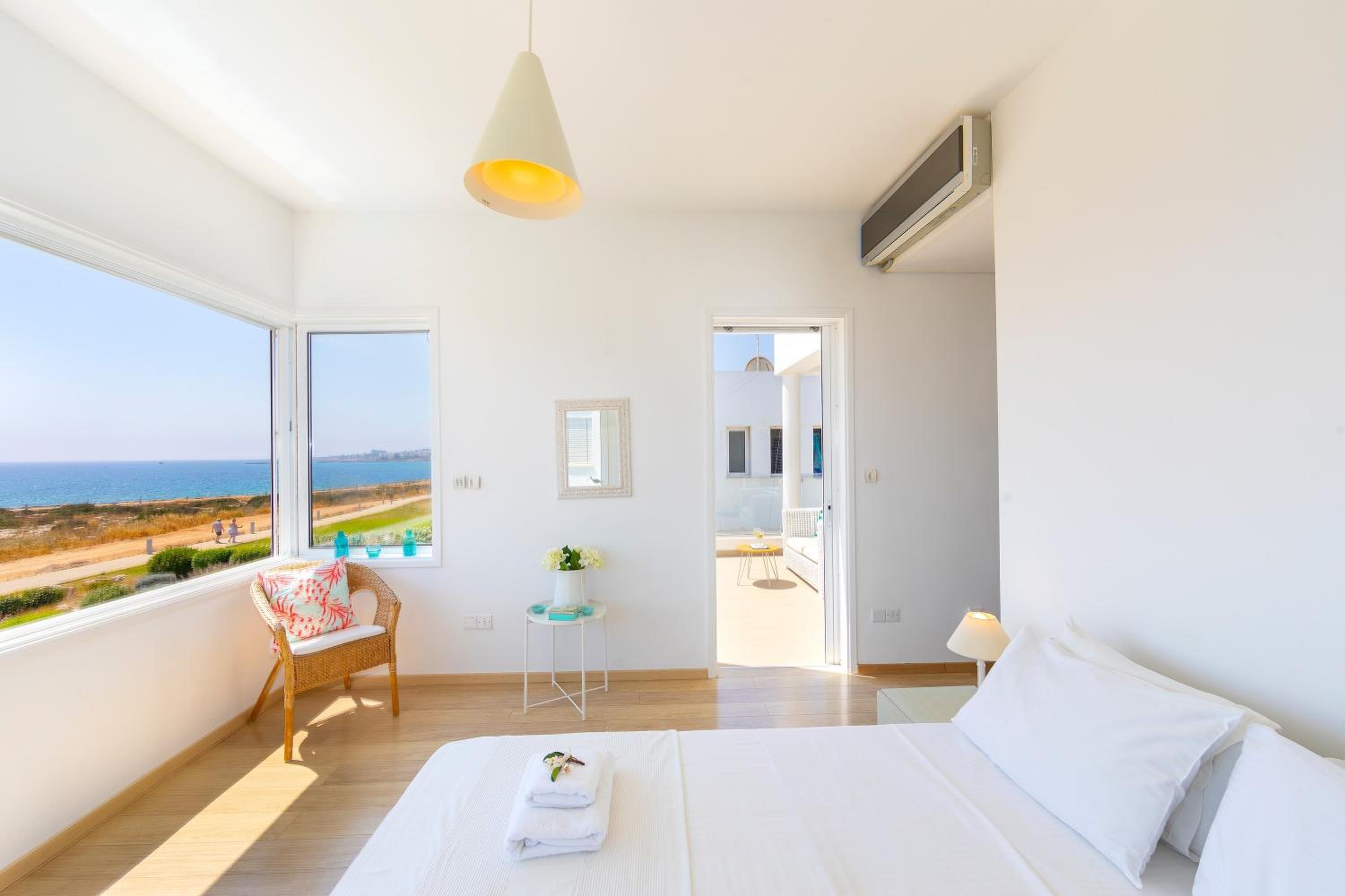 Protaras Beachfront Villa Alia