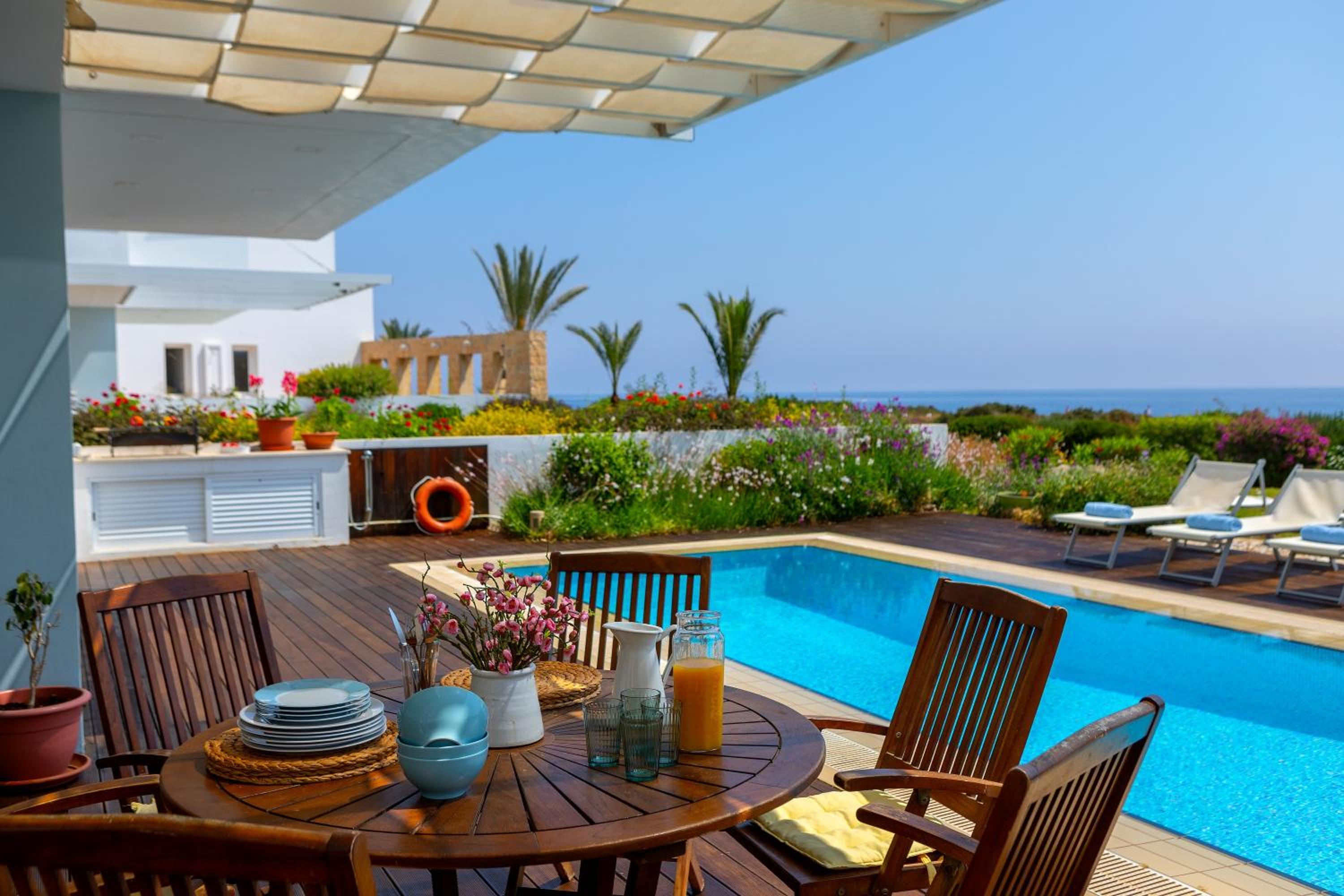Protaras Beachfront Villa Alia