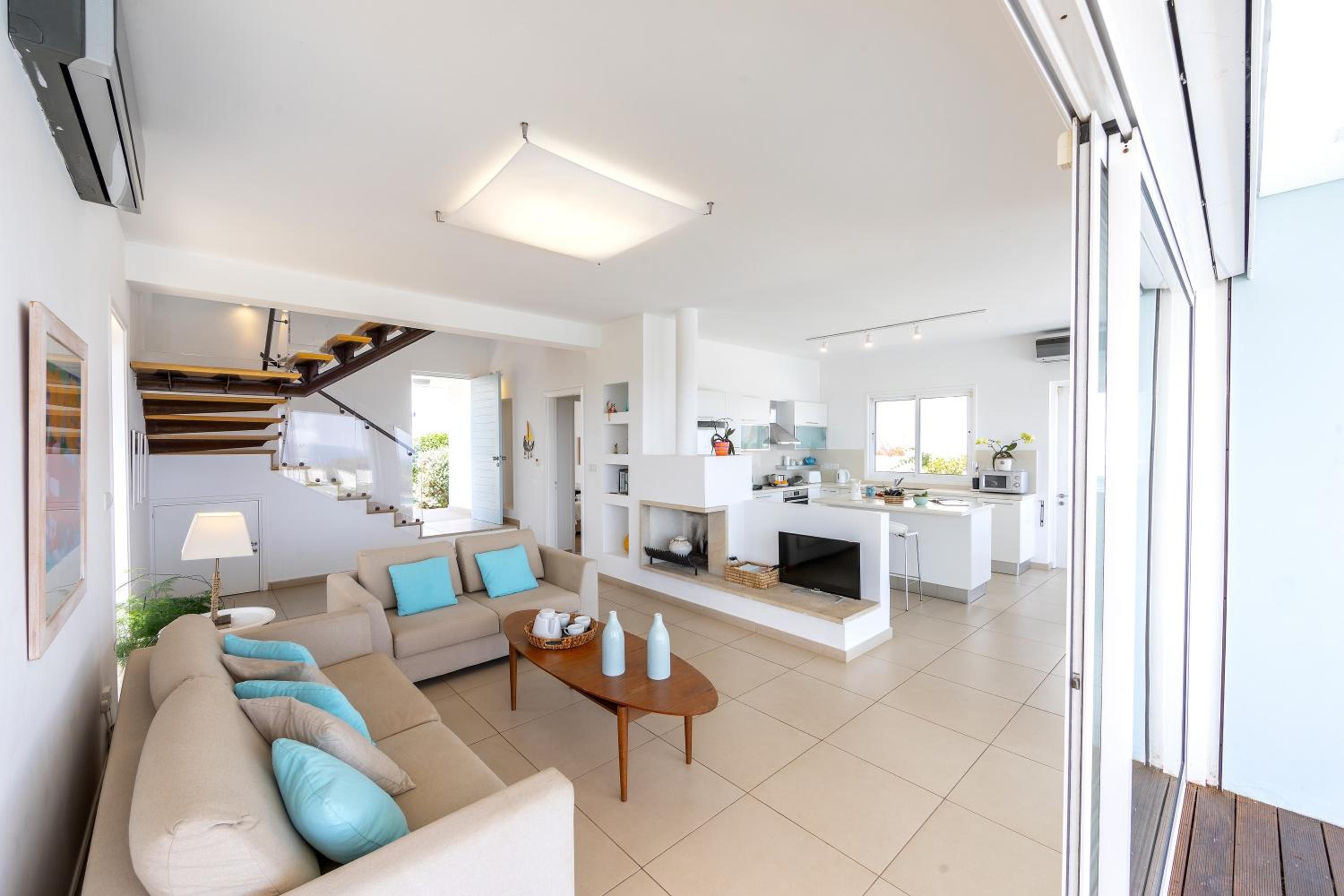 Protaras Beachfront Villa Alia