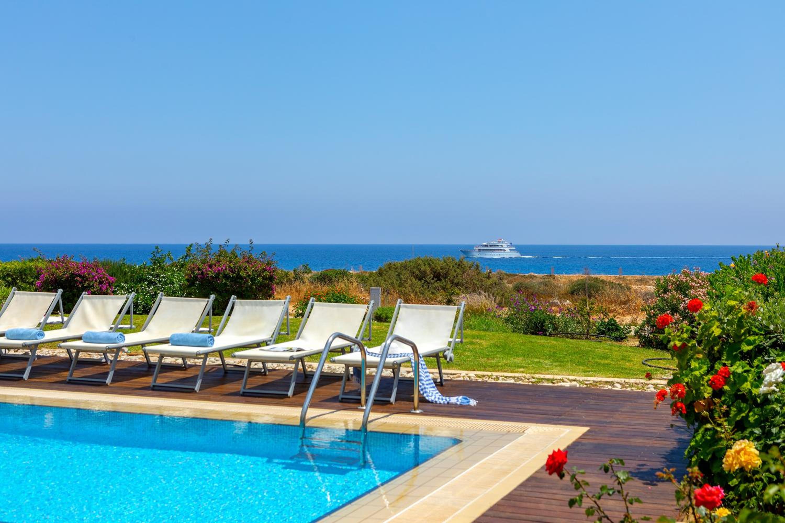 Protaras Beachfront Villa Alia