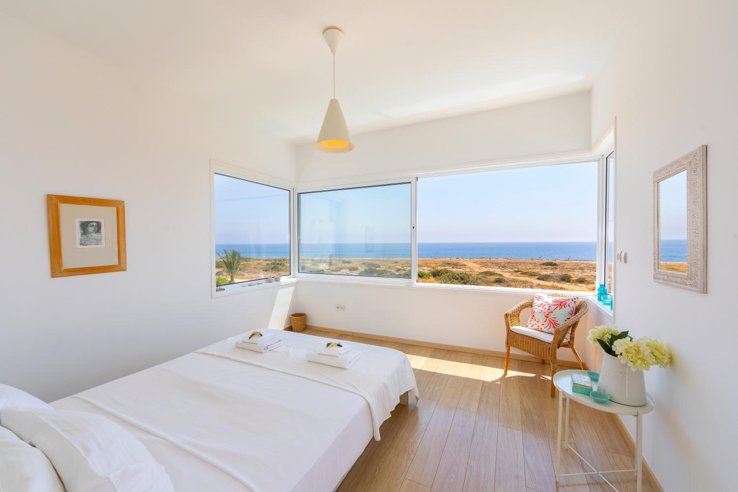 Protaras Beachfront Villa Alia