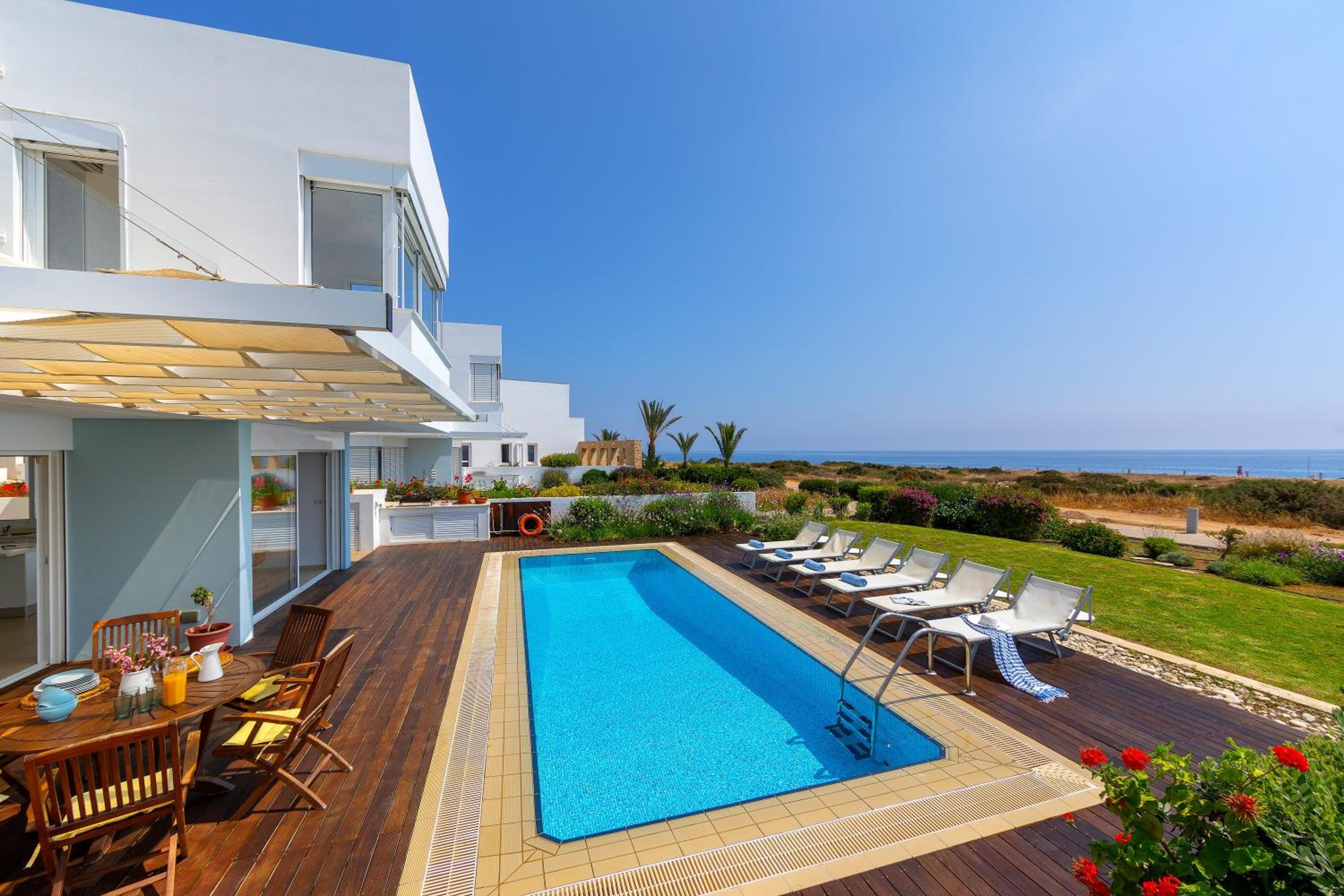 Protaras Beachfront Villa Alia