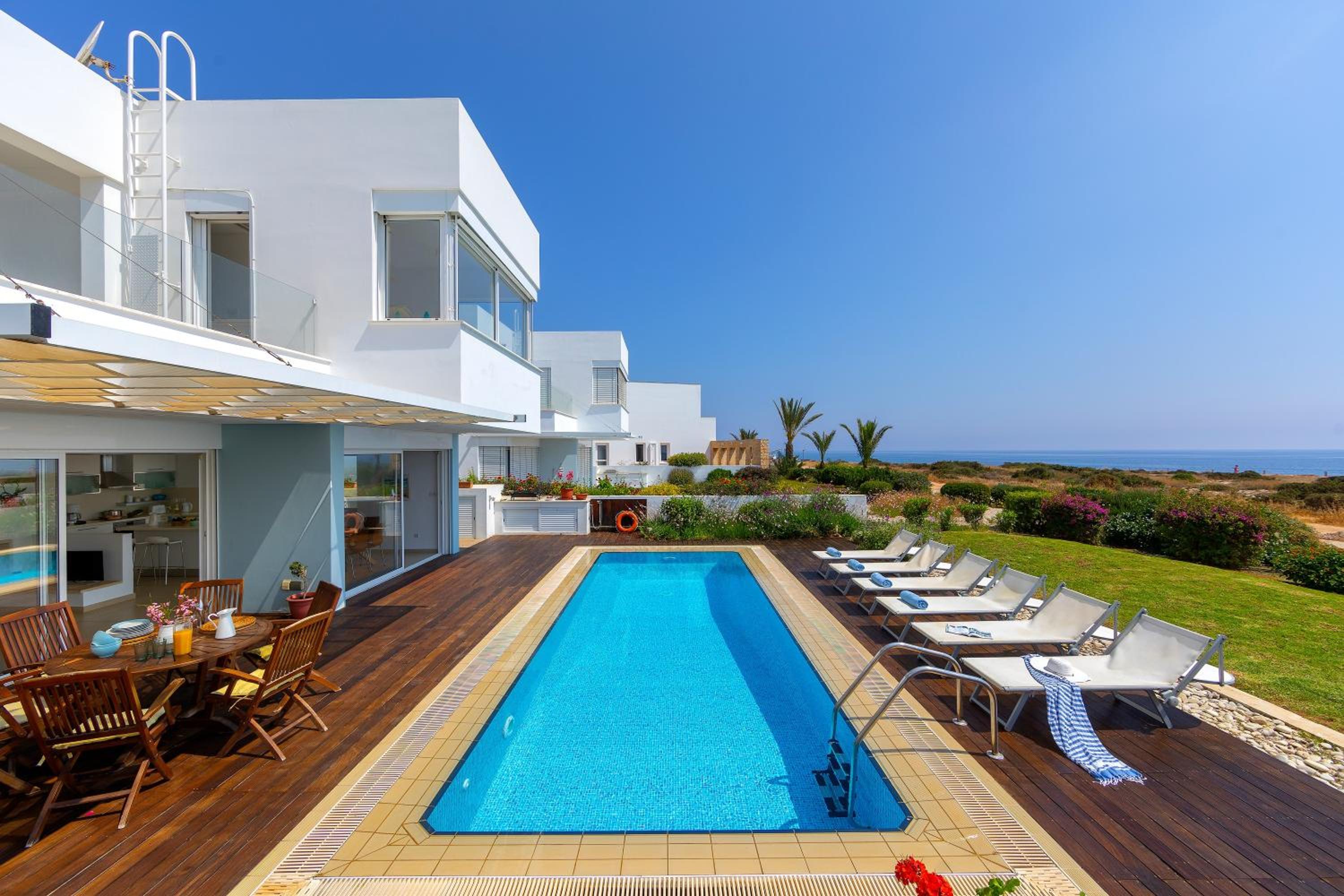 Protaras Beachfront Villa Alia