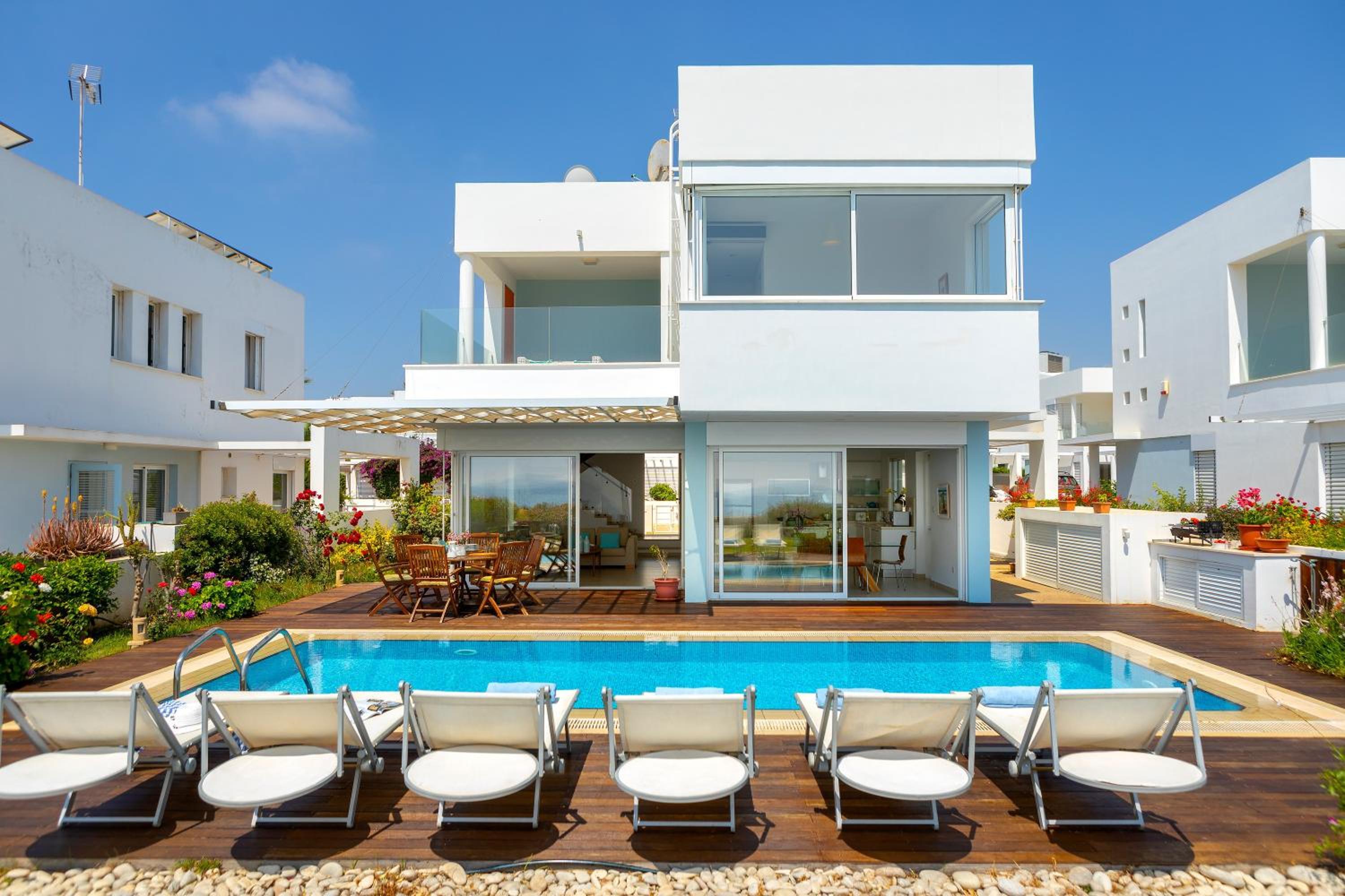 Protaras Beachfront Villa Alia