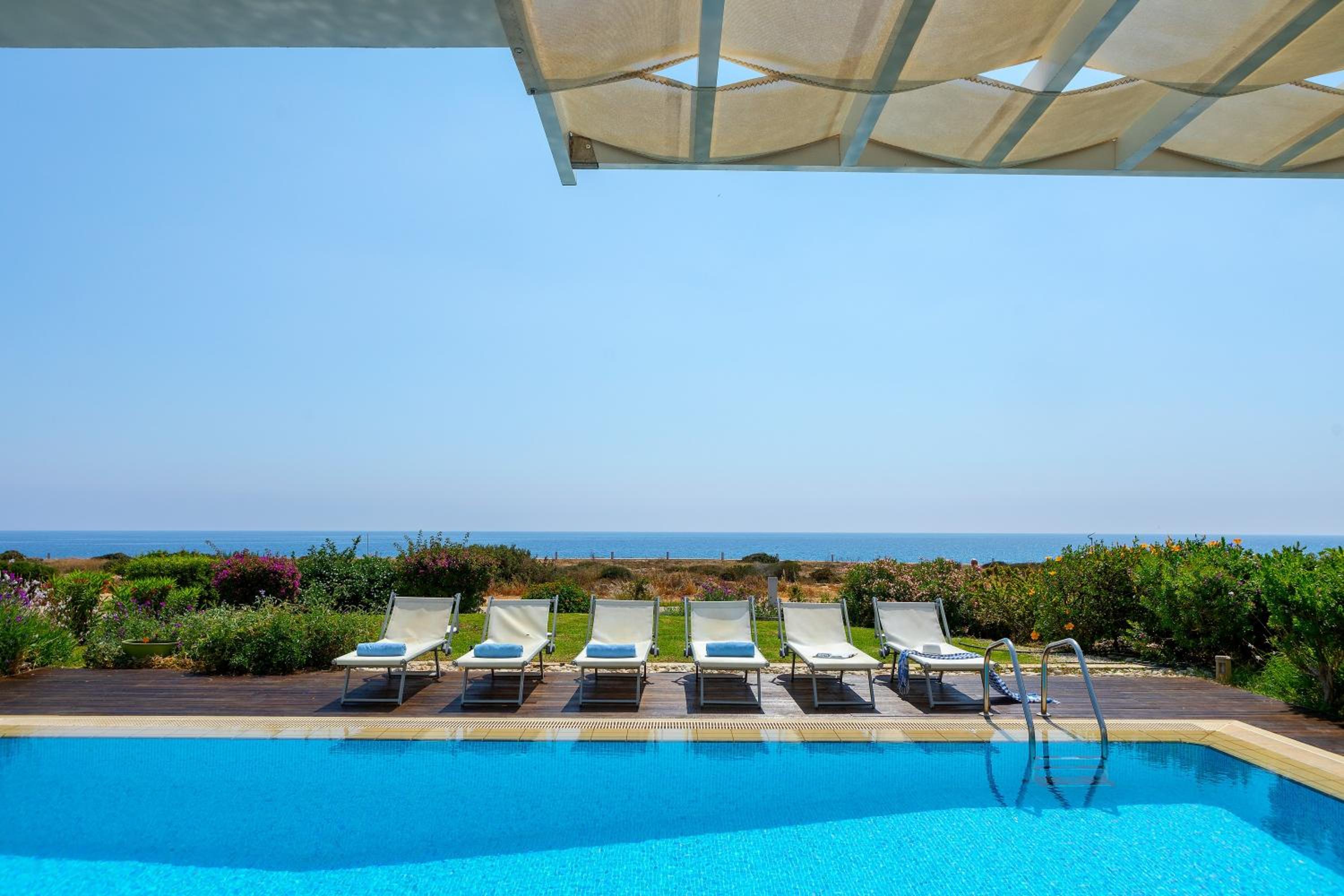 Protaras Beachfront Villa Alia