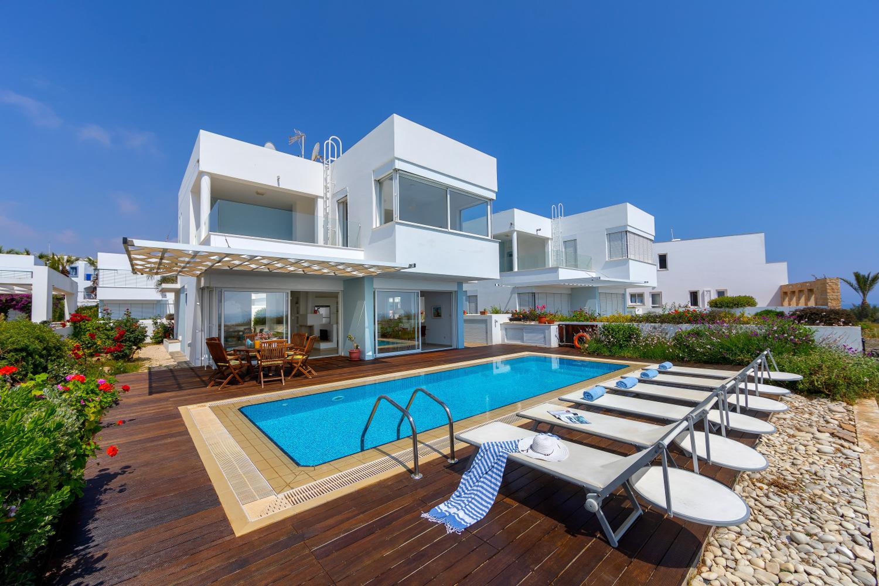 Protaras Beachfront Villa Alia