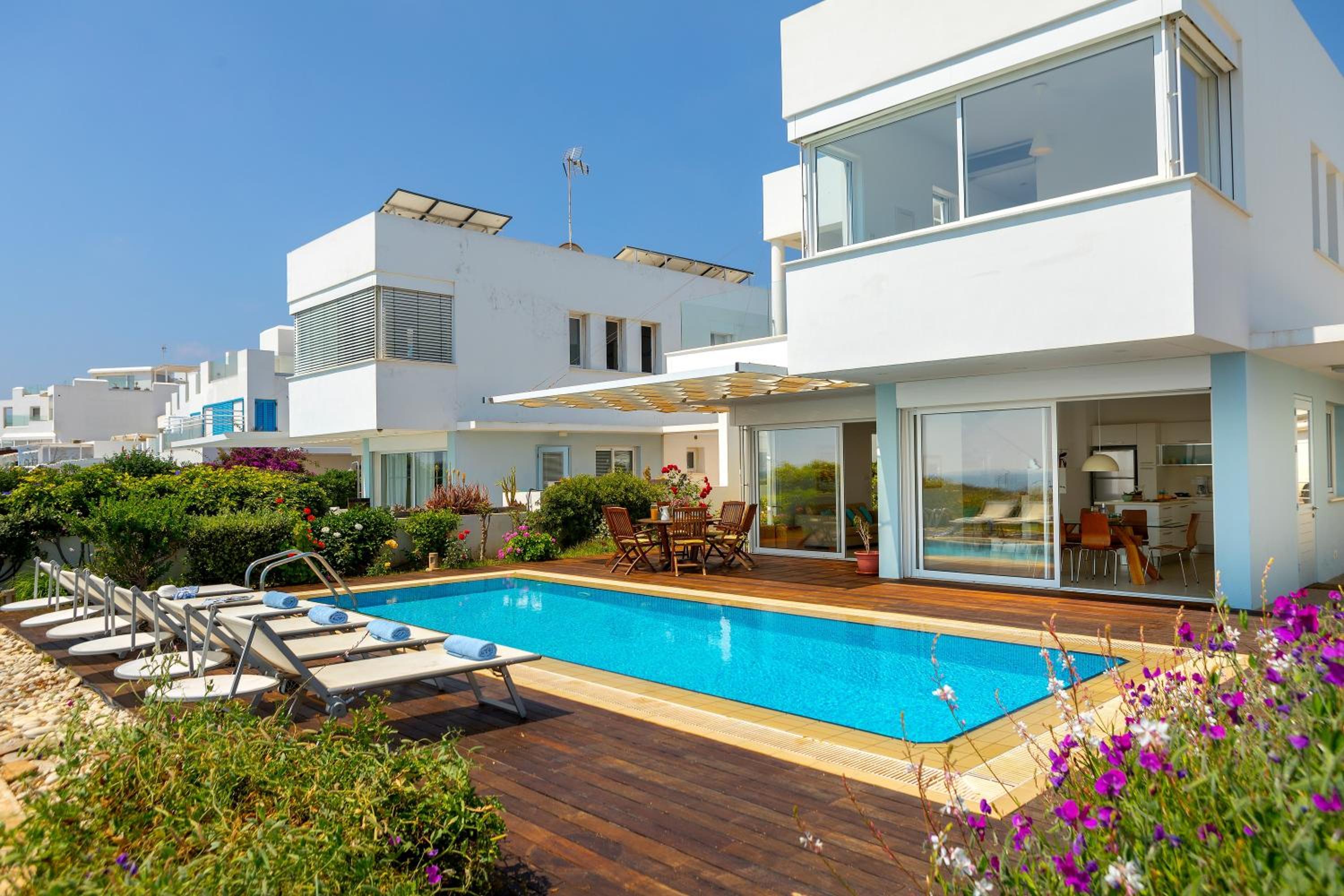 Protaras Beachfront Villa Alia