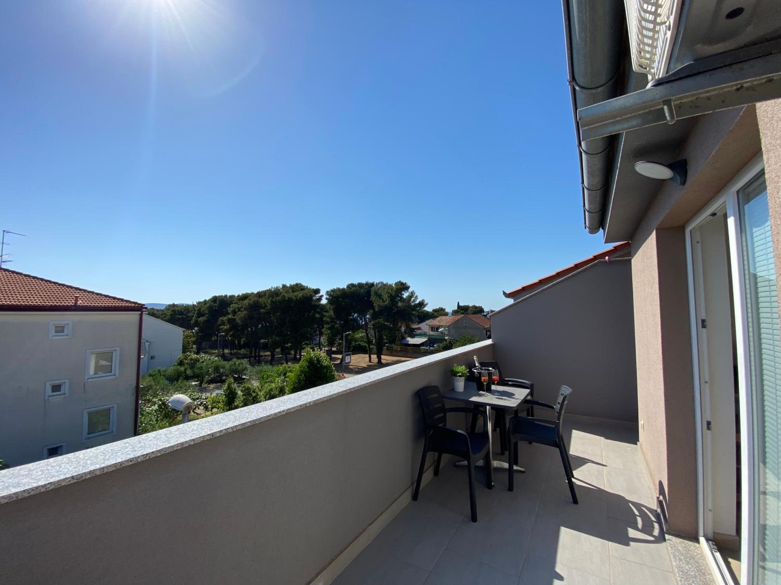 Photo 68