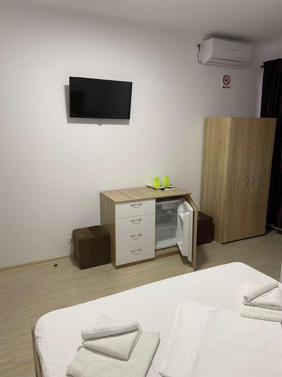 VILA REGAL Mamaia view 3