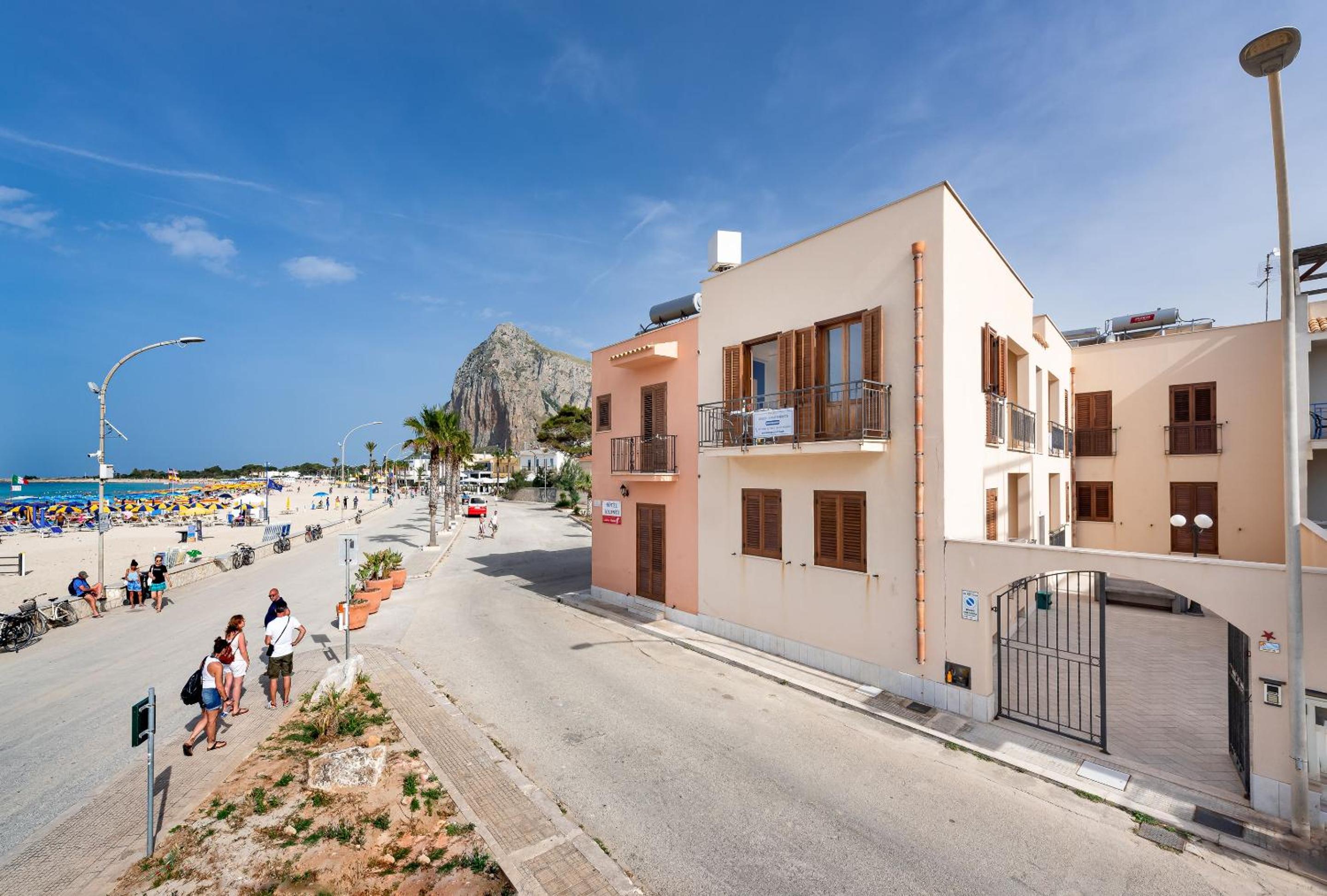 I Tre Golfi Beach Apartments view 3