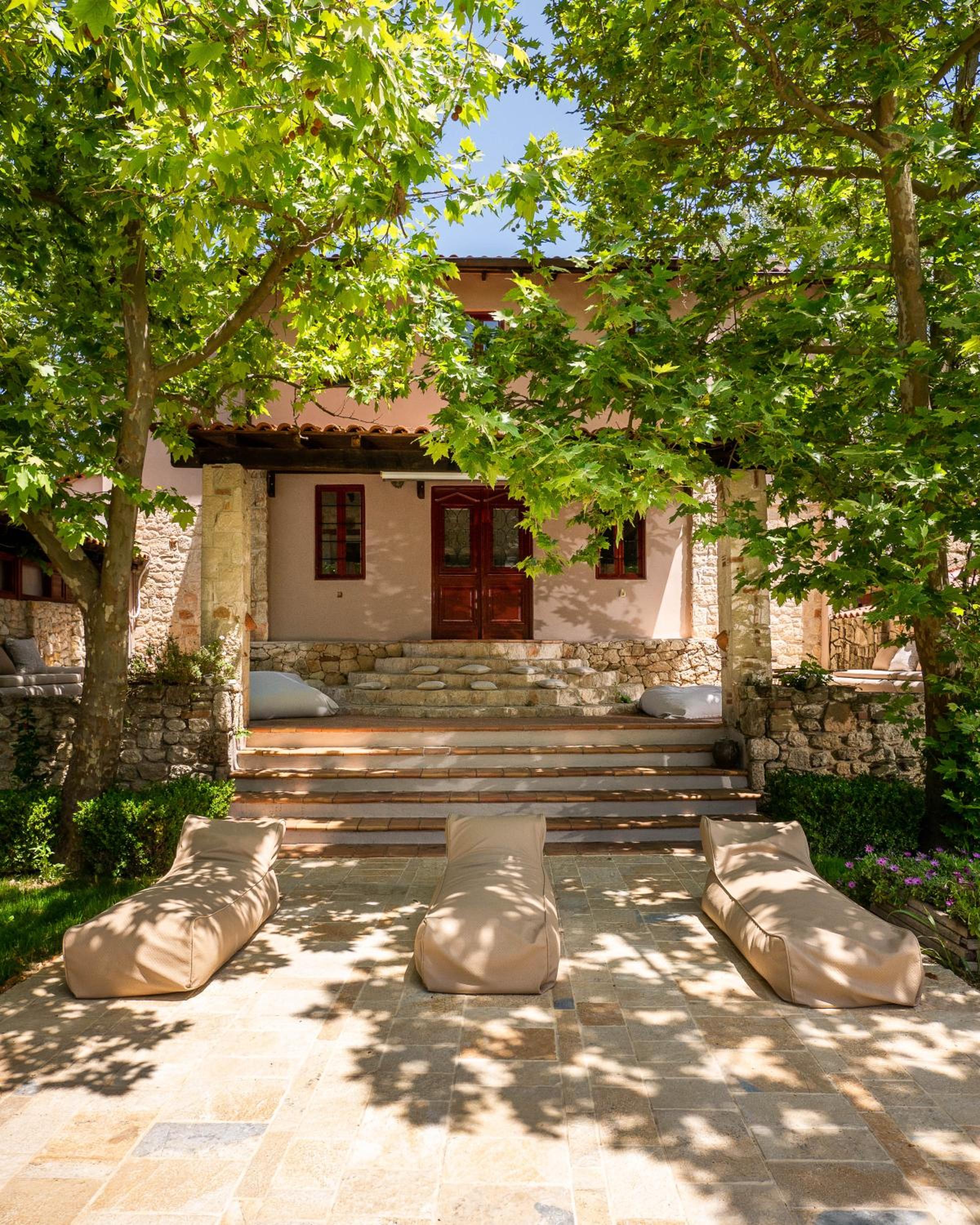 Hotel Petrino Eco Village - Image 1