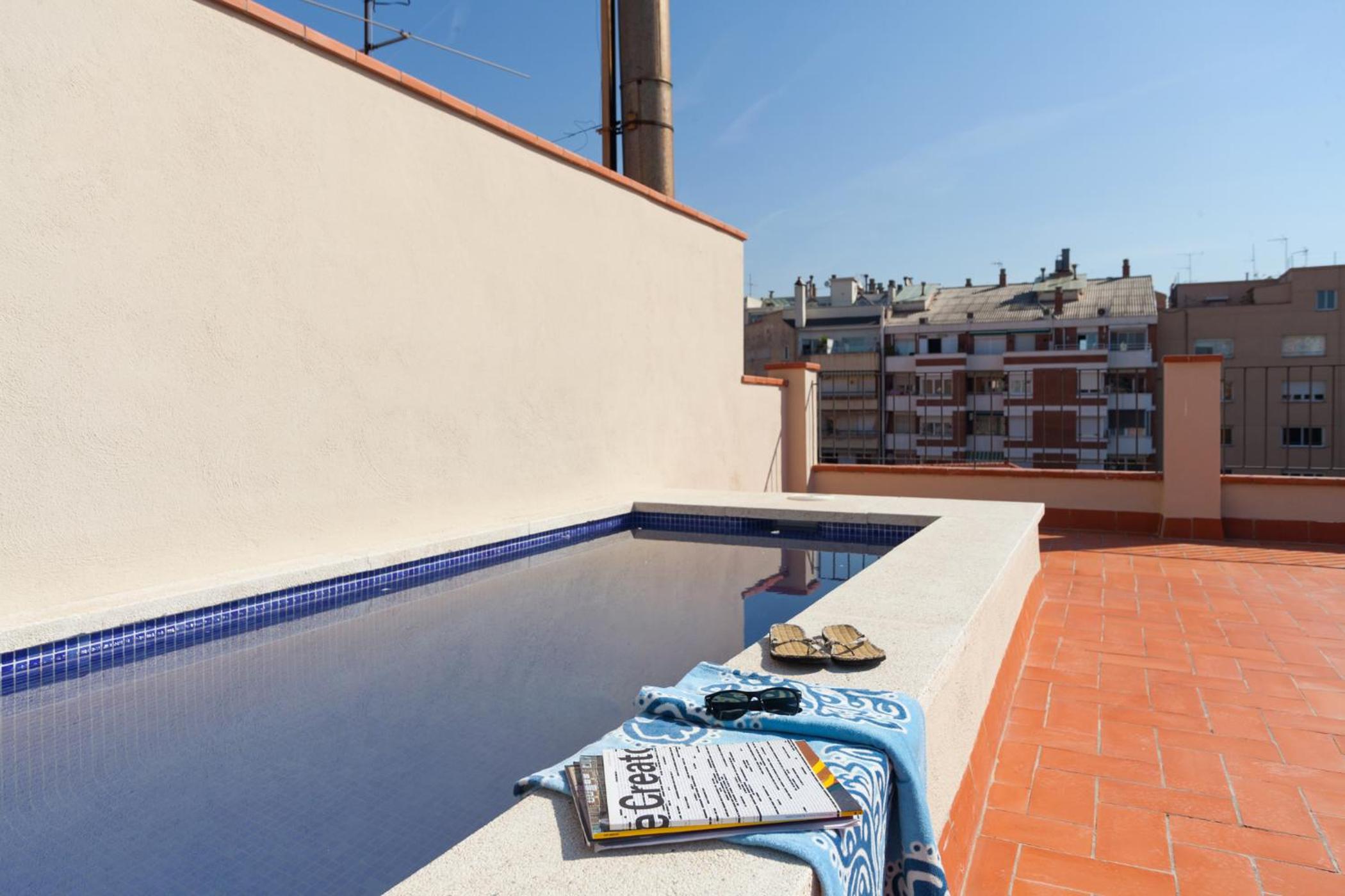 Aparteasy - Deluxe Family Apartments with Pool photo 1