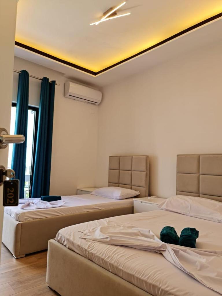 Hotel Vila Lazri - Image 1