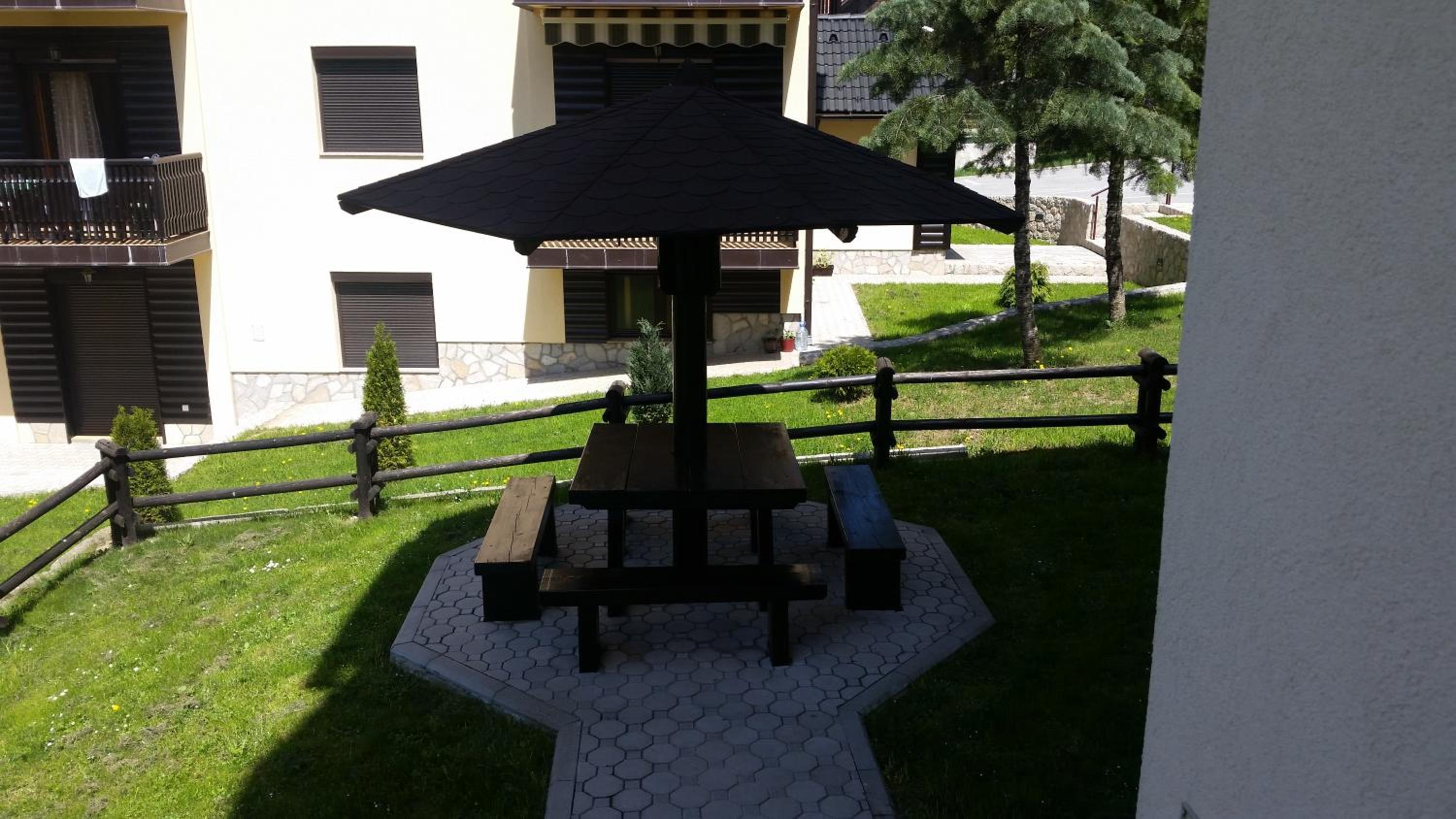 Photo 9