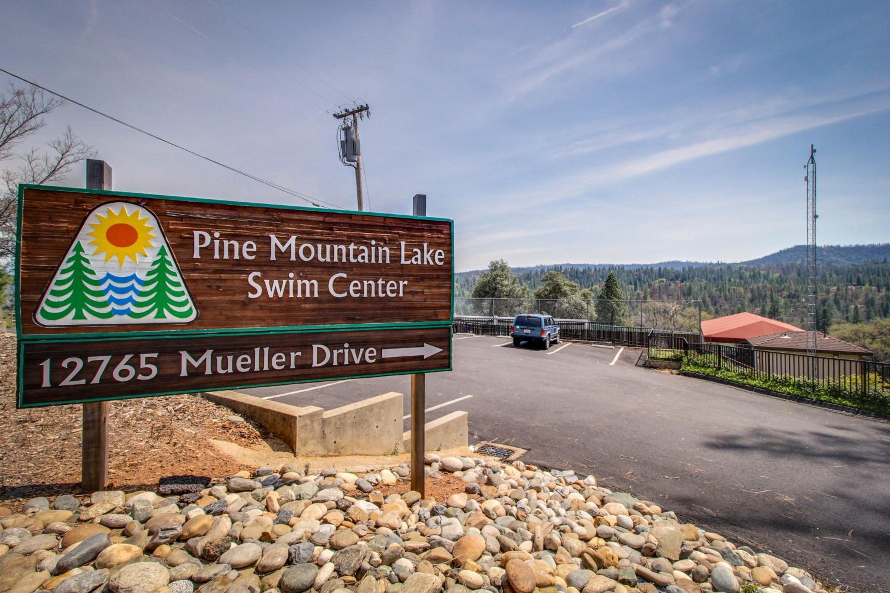 4BR Home Near Yosemite with Pool Table