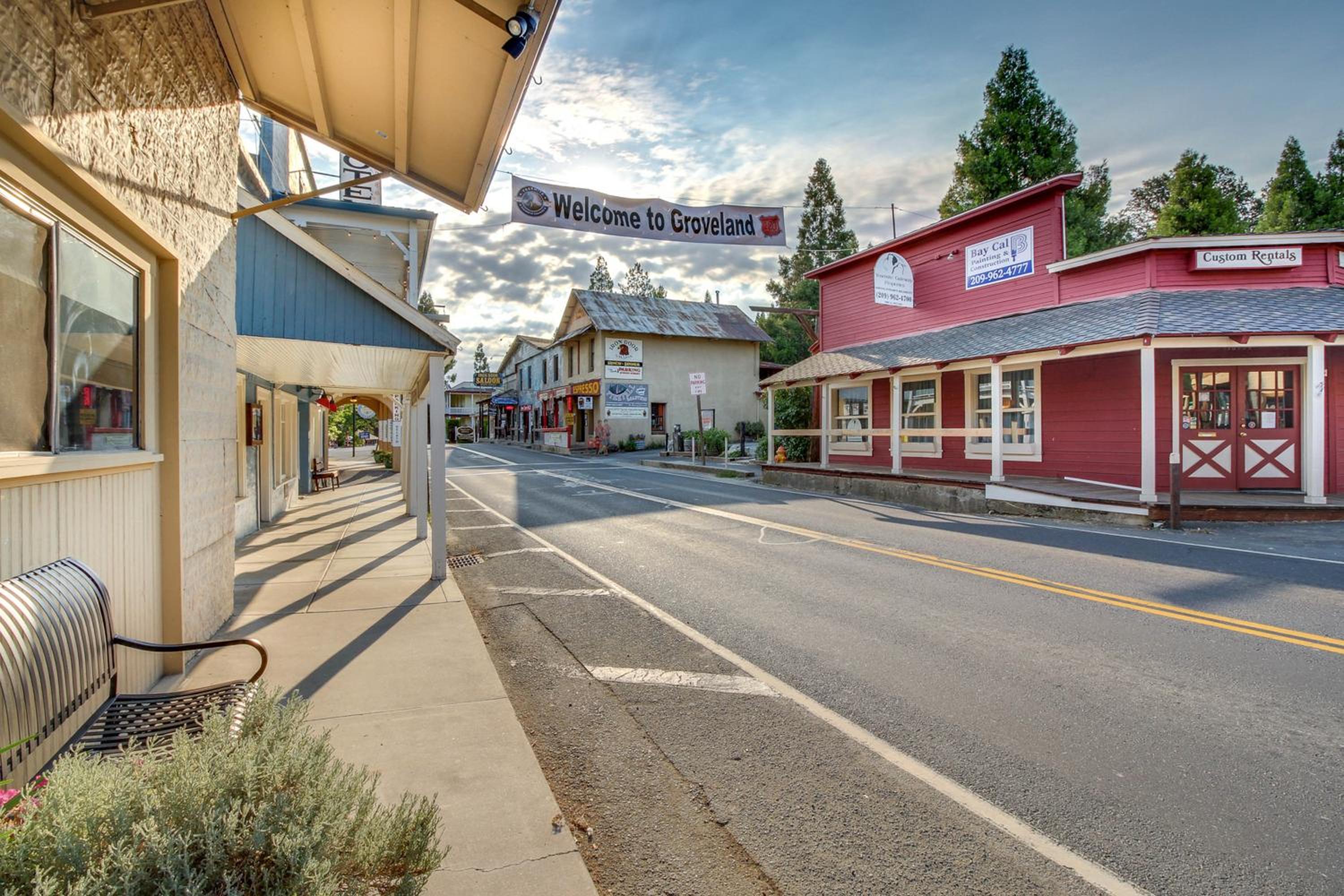 4BR Home Near Yosemite with Pool Table