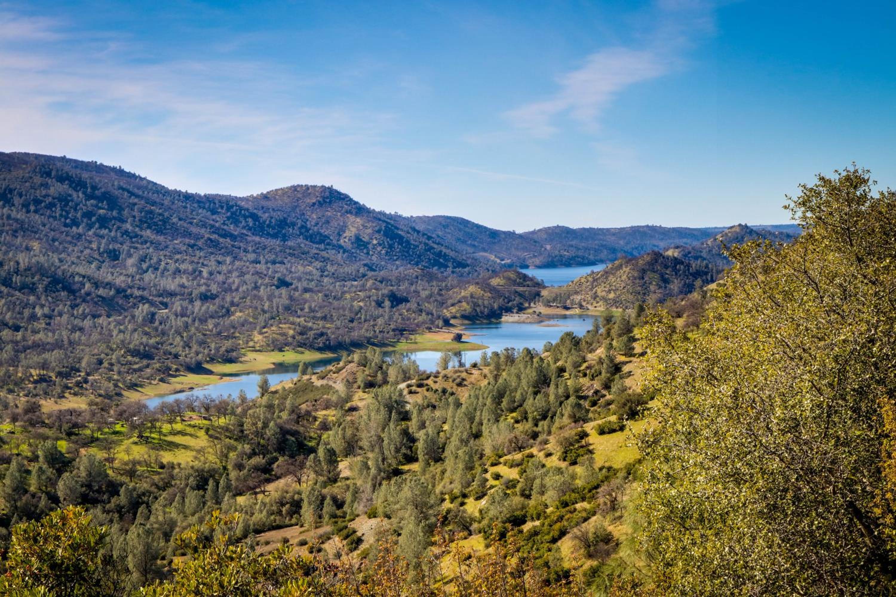 4BR Home Near Yosemite with Pool Table