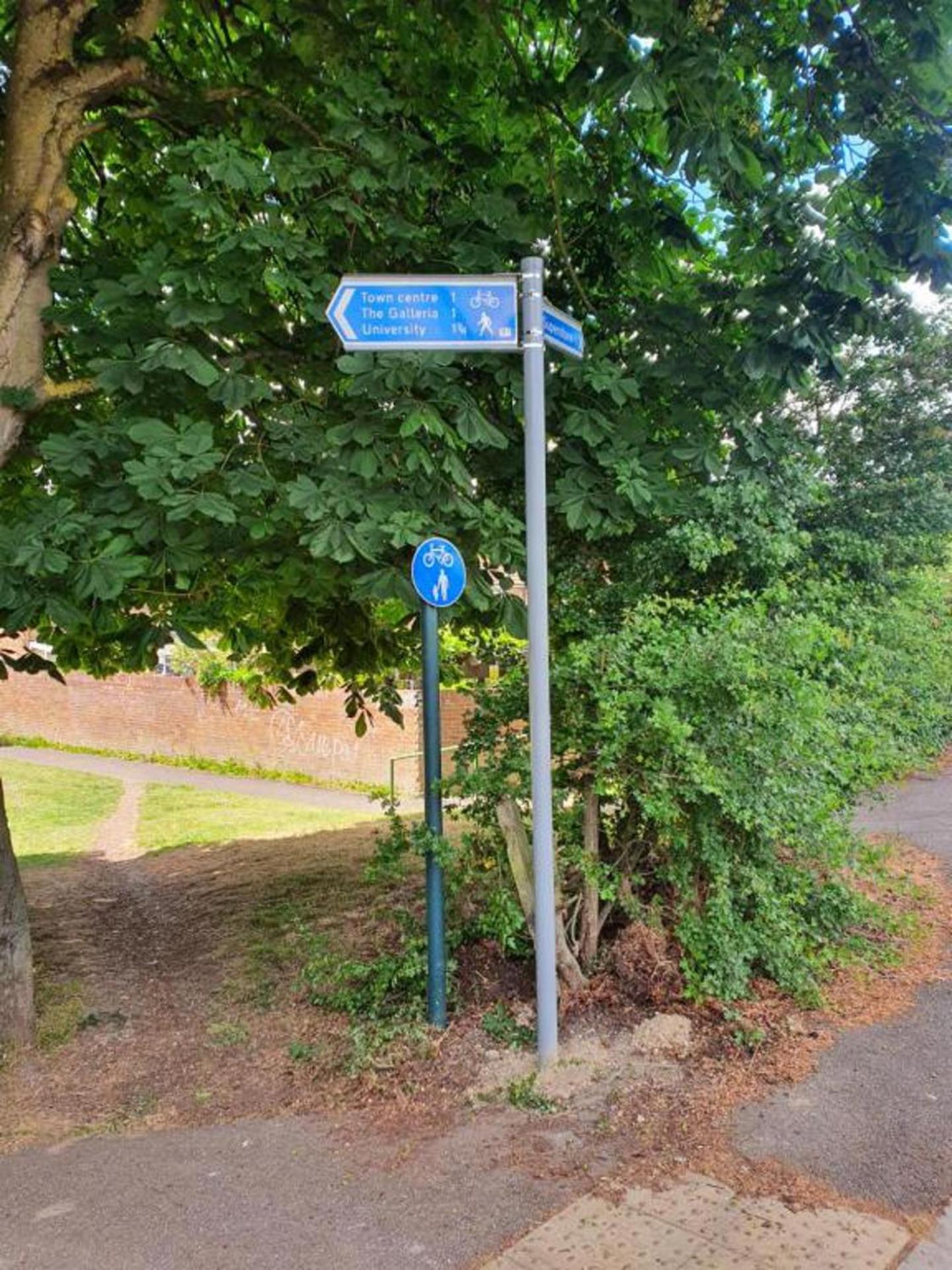 2 Bed Apartment - Sleeps 5 - Pets - Parking - Wifi view 2